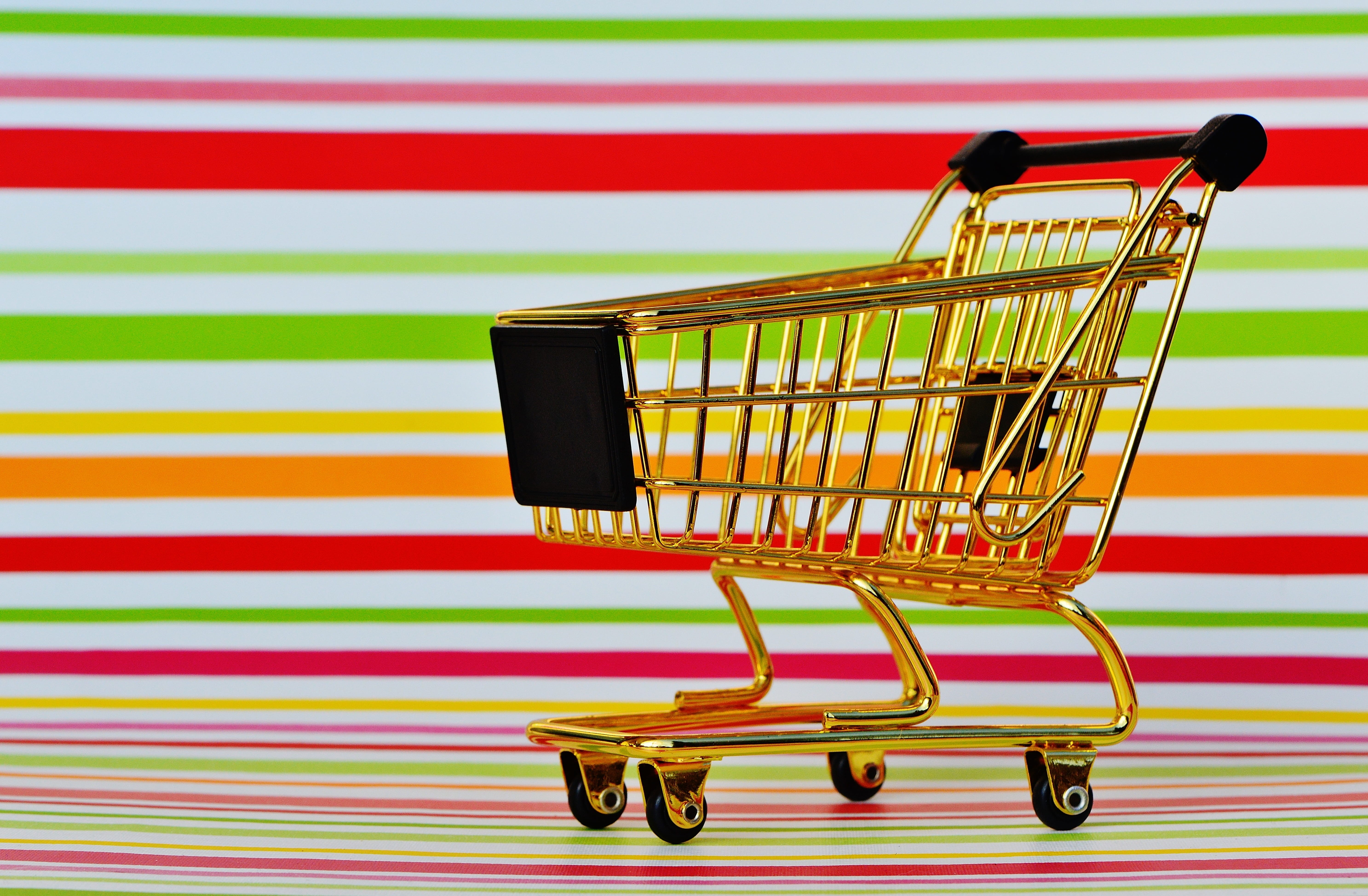 shopping Cart, 5K, trolley, list, steel, red, supermarket, candy, consumerism, store, business, food, transport, single object, groceries, brass, cart, HD Wallpaper