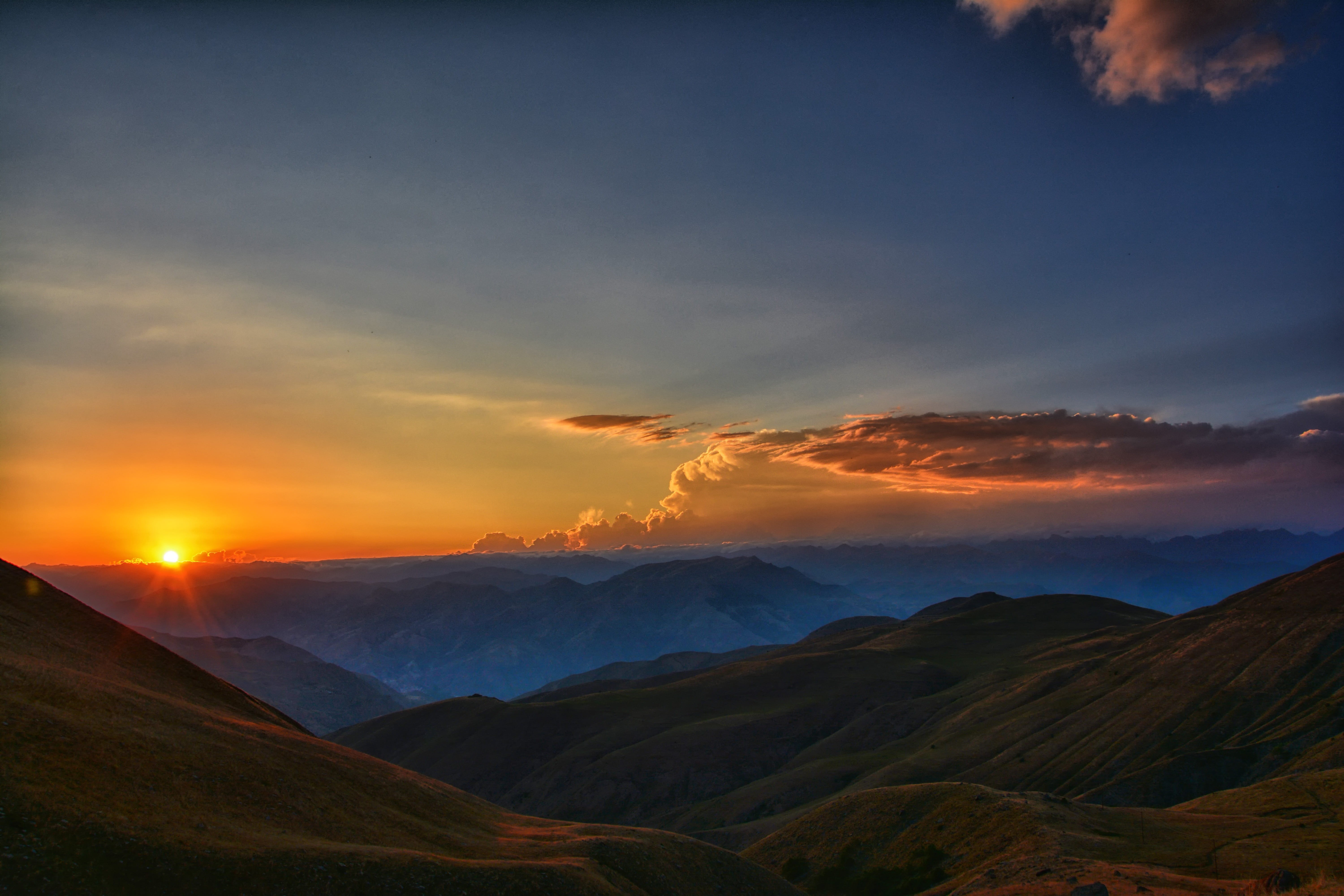 beautiful, beauty in nature, vivid color, sunlight, tranquil scene, natural turkey, taylor, mountain range, ispir, sun, schema, clouds, landscape, beauty, HD Wallpaper