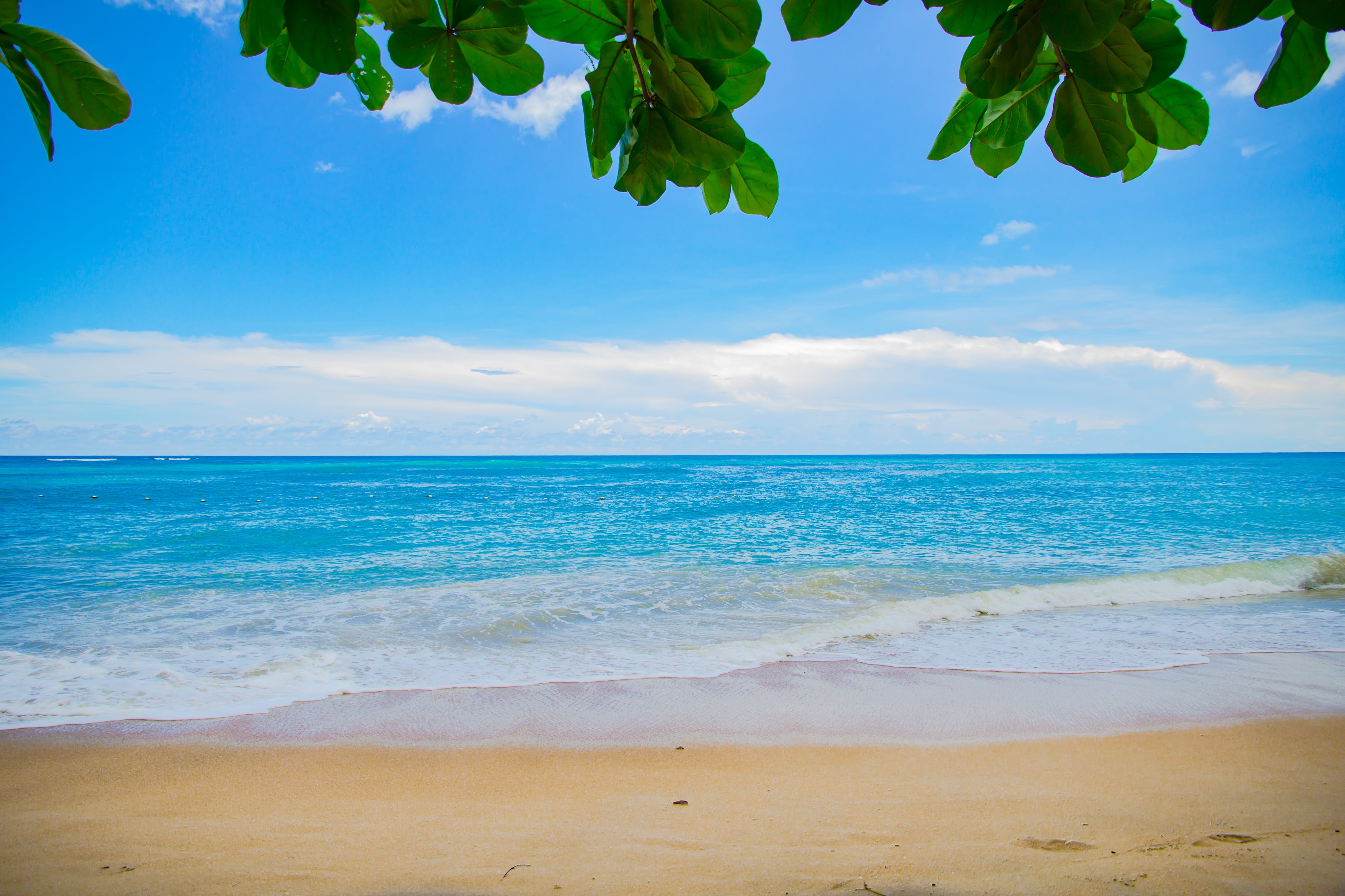 scenics, shore, clear, ocean, body of water, scenic, nature, coastline, landscape, sky, resort, sand, motion, beauty In Nature, white, vacations, relax, HD Wallpaper