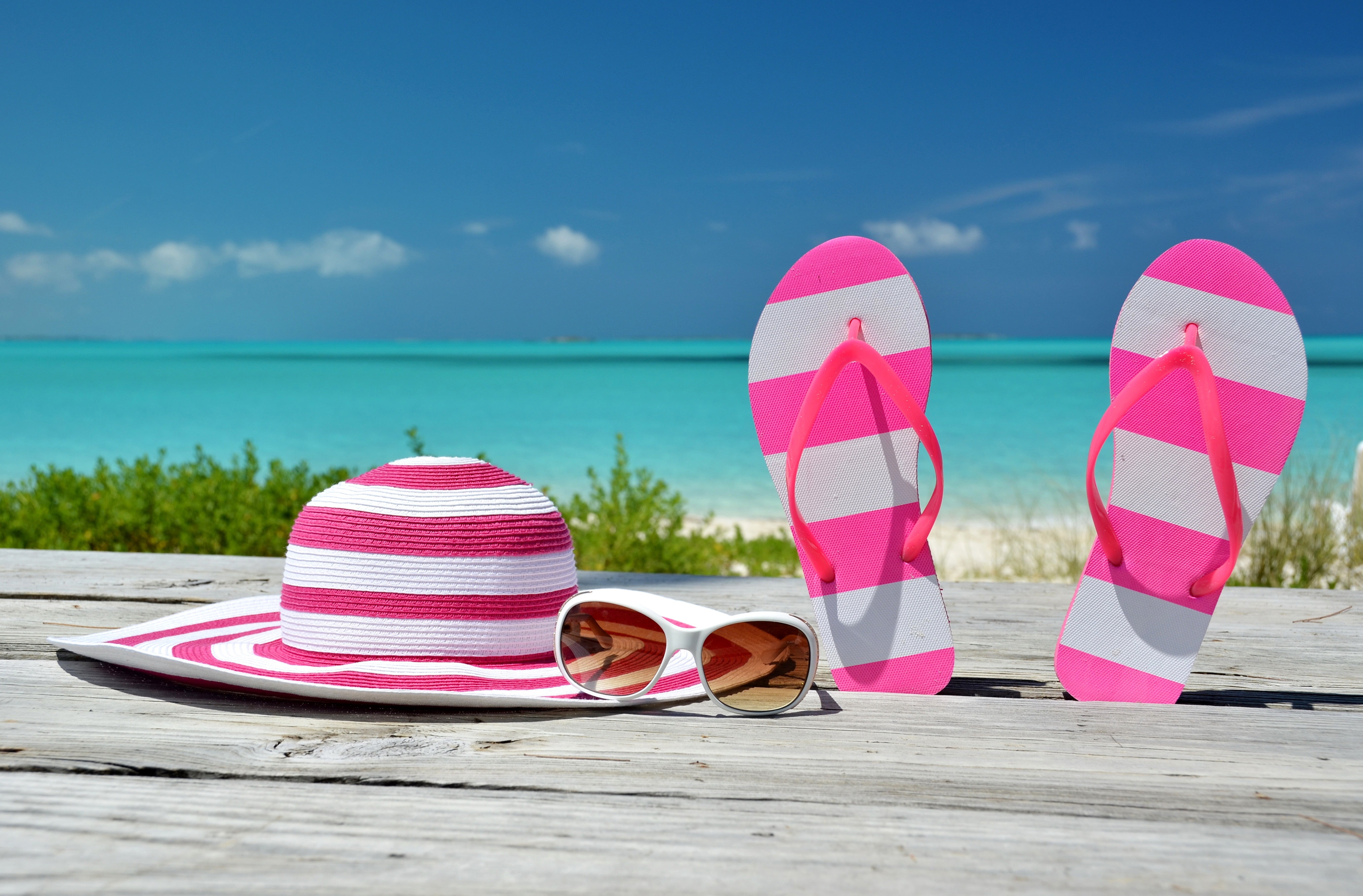 stay, flops, 5K, childhood, pink color, nature, fun, day, vacations, the sun, real people, pair, sunglasses, backgrounds, striped, travel, white, females, HD Wallpaper