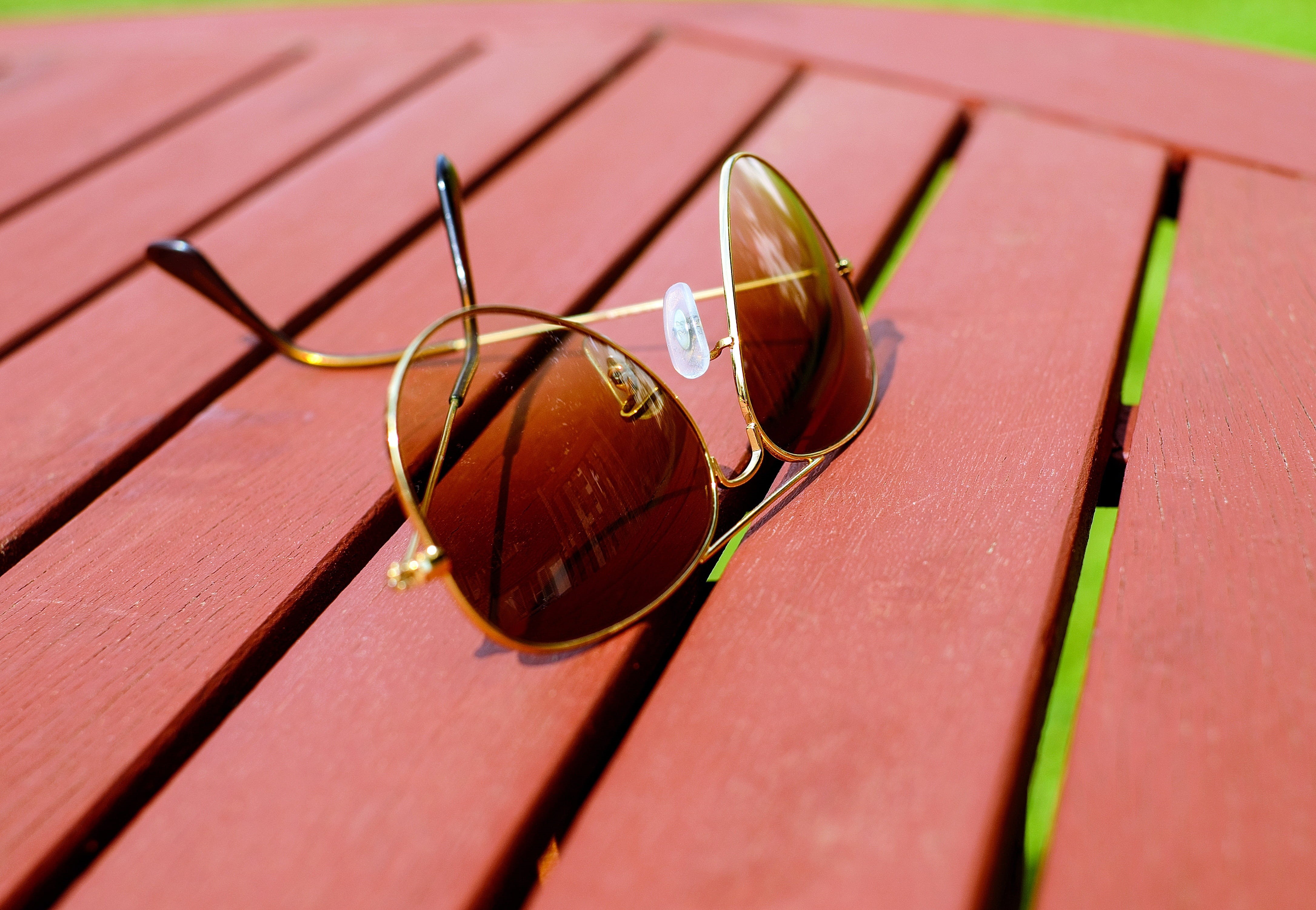 mirroring, frames, table, finance, sunlight, sport, still life, style, tennis, shadow, close, number, no people, colored, Eye Protection, day, selective focus, HD Wallpaper