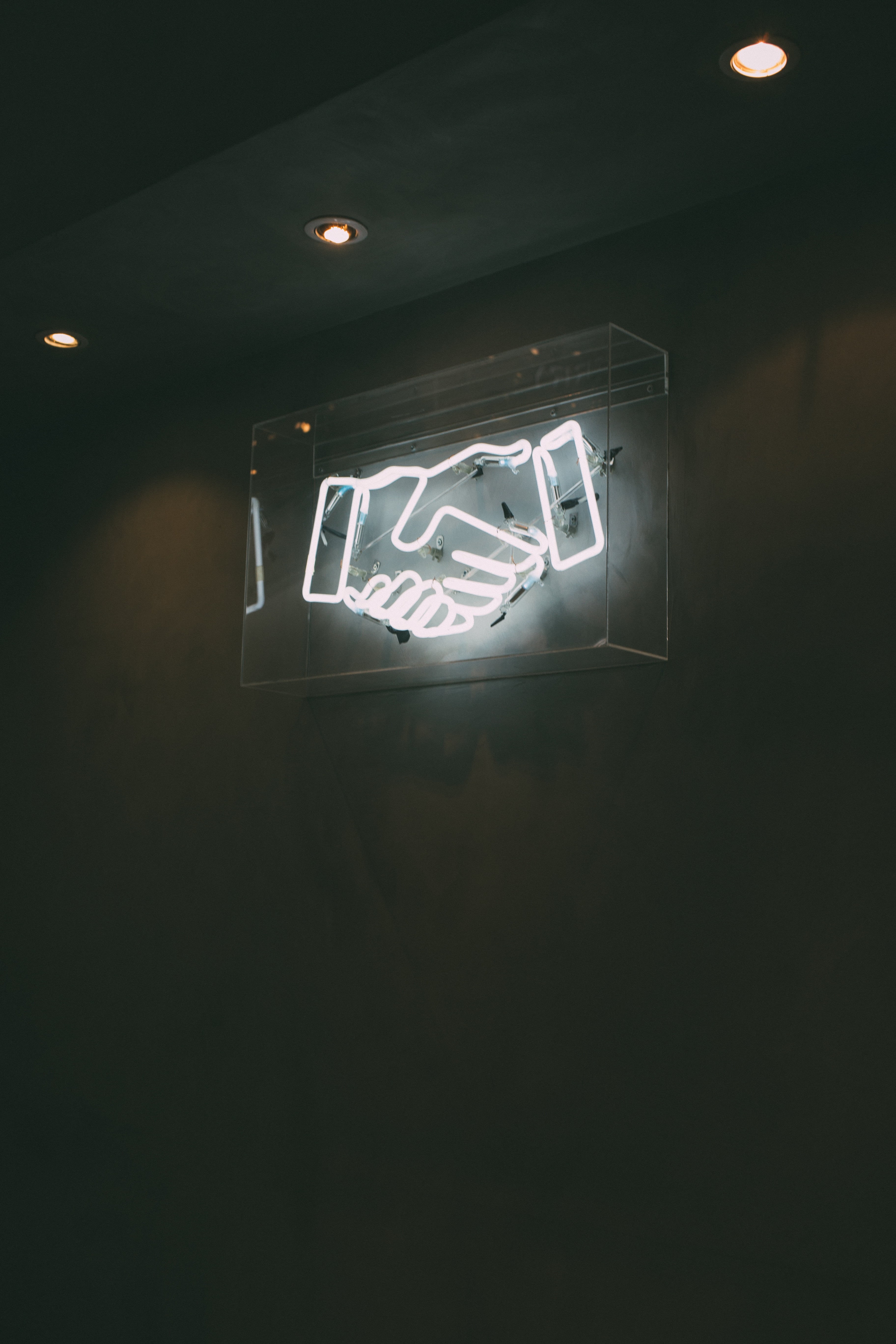 ceiling, lighting equipment, illustration, fluorescent light, electric light, architecture, directional sign, no people, sign, copy space, night, business, Phone HD Wallpaper