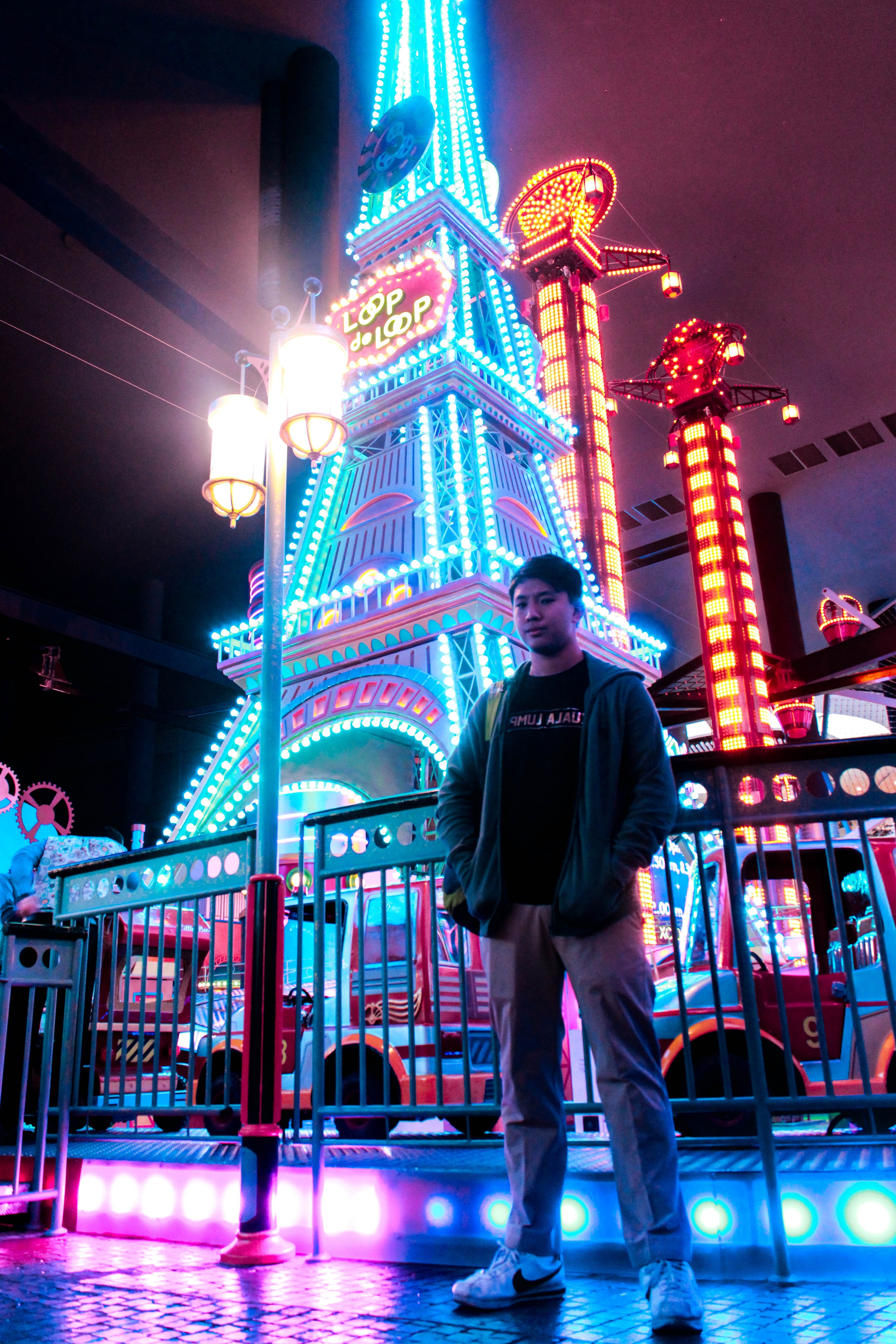 young adult, lifestyles, photography, illuminated, neon, front view, city, night, colours, genting highlands, real people, lights, building exterior, built structure, Phone HD Wallpaper