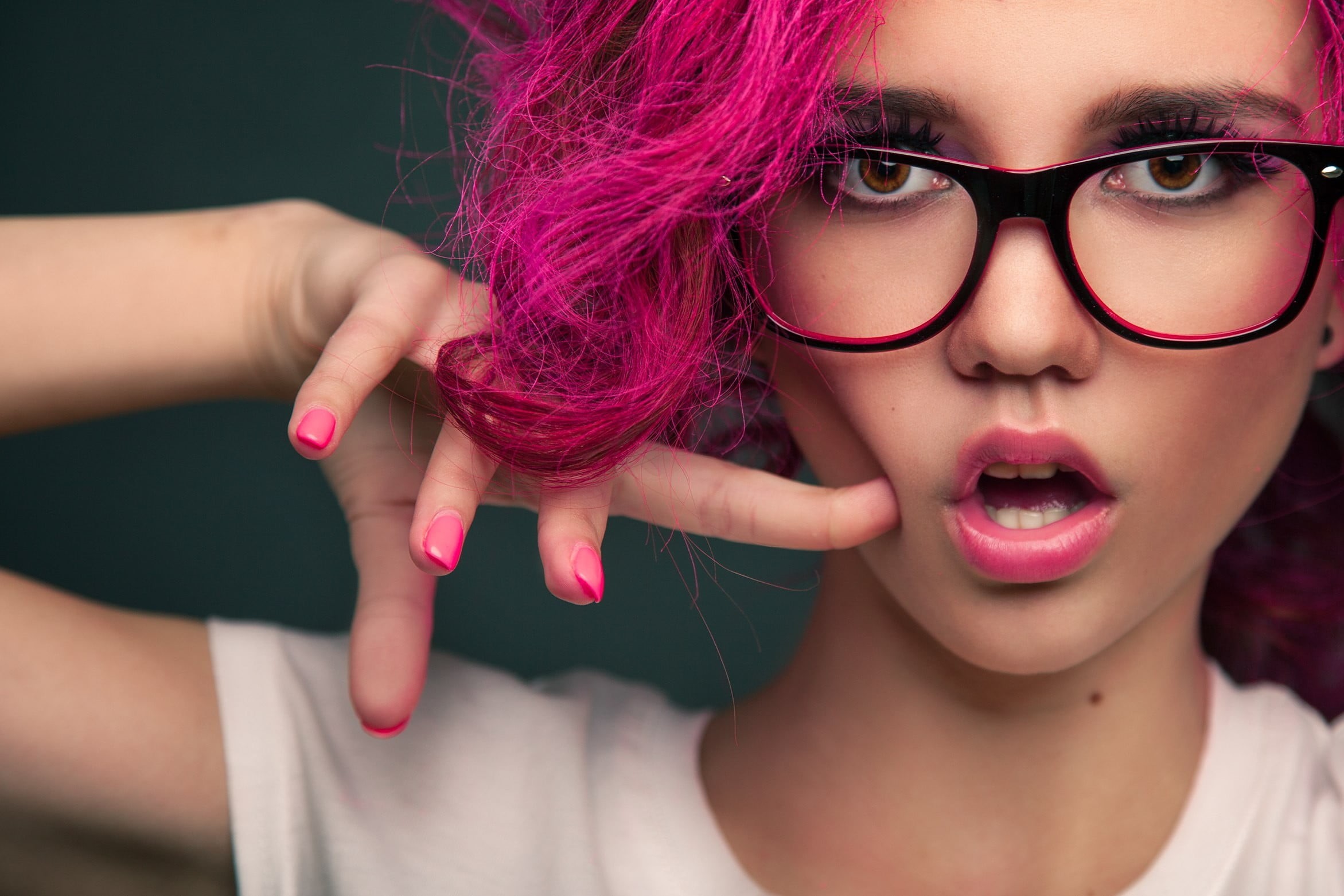 beautiful woman, Elizabeth Broflovski, young adult, human hand, mouth open, one person, young women, teenager, painted nails, lifestyles, hairstyle, makeup, HD Wallpaper