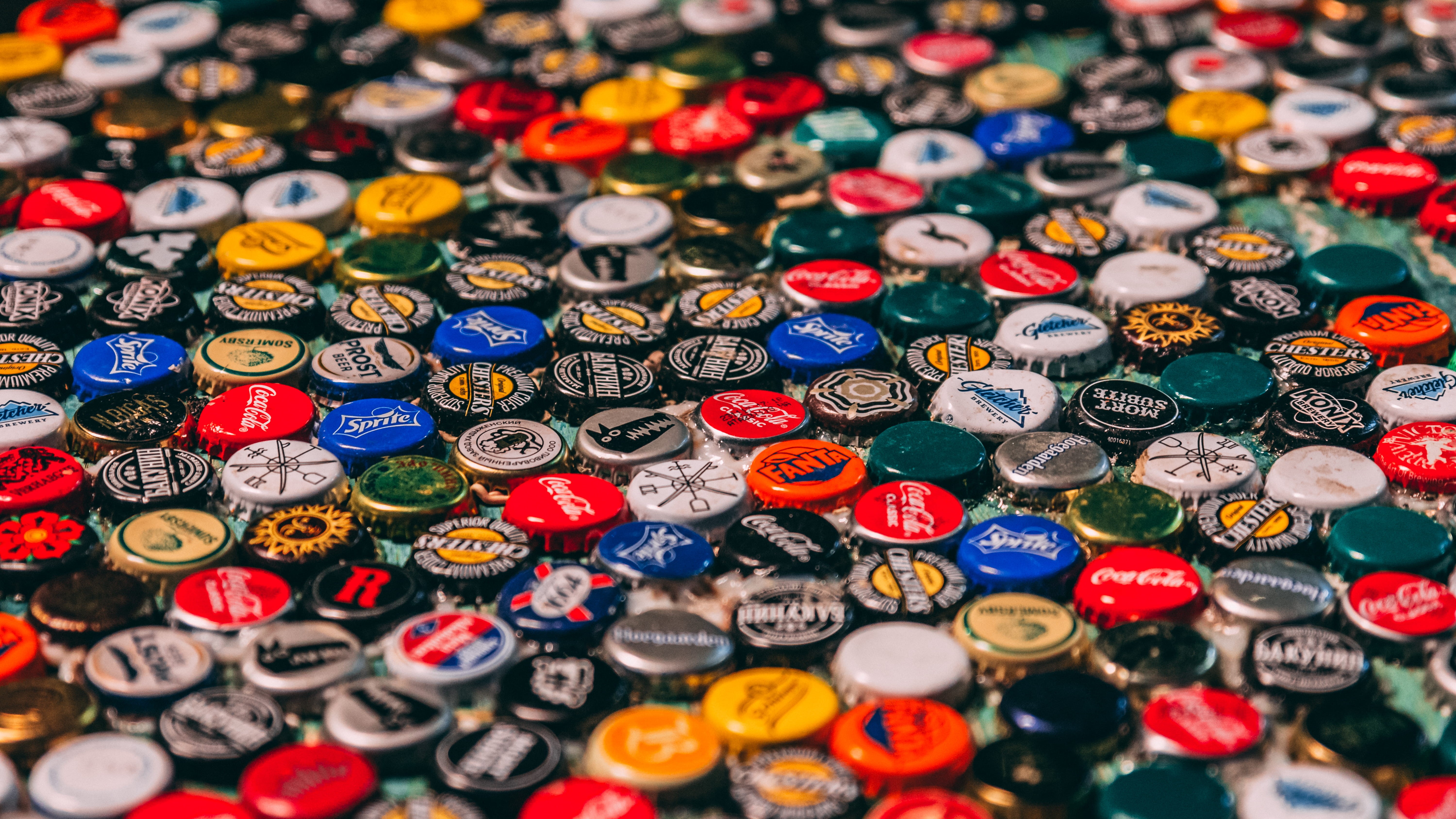 retail display, art and craft, game, backgrounds, pattern, selective focus, colour, full frame, bar, booze, badge, choice, emblem, high angle view, abundance, HD Wallpaper