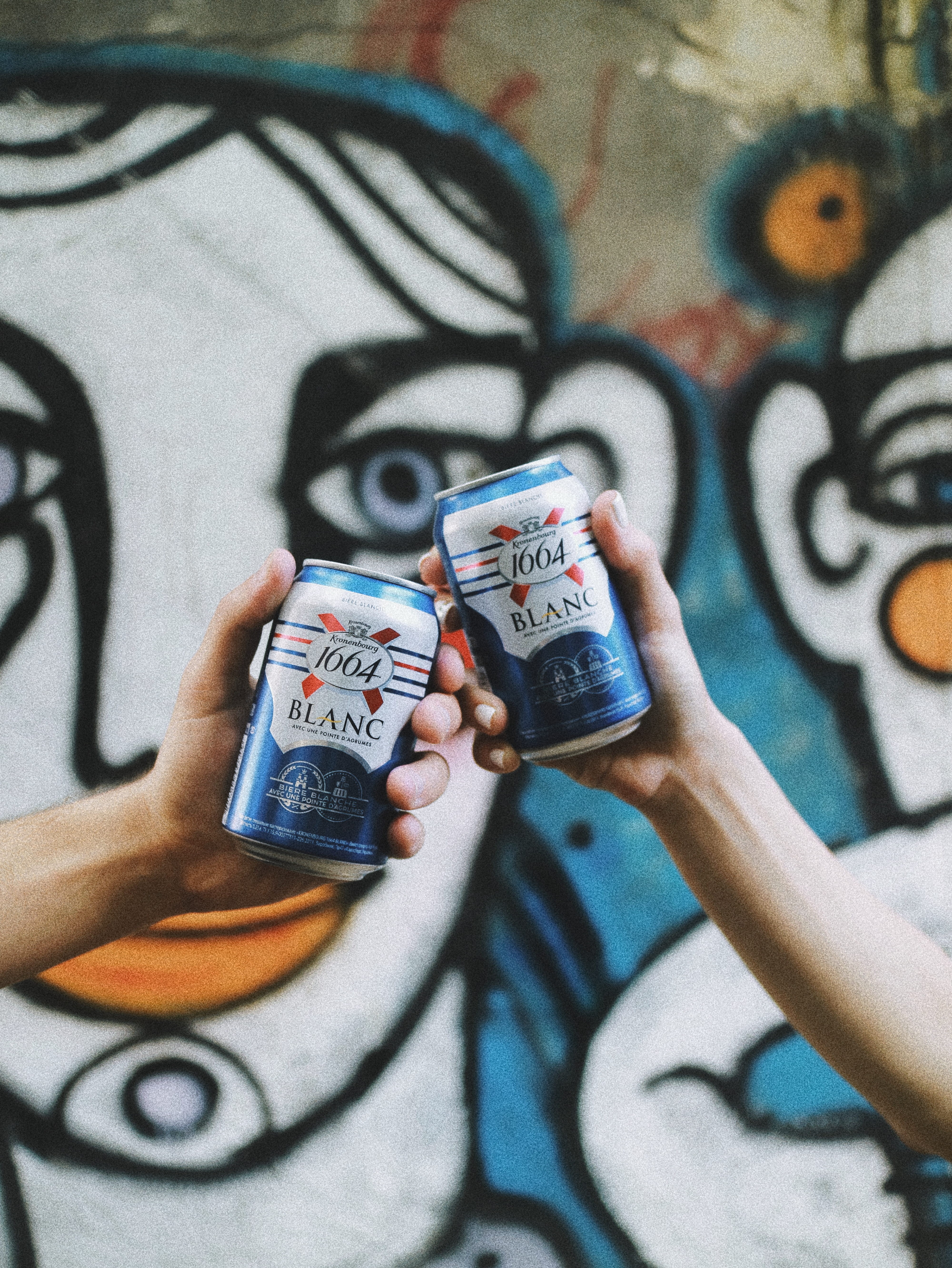 holding, alcohol, fashion, healthcare And Medicine, white, human Hand, cheers, person, street, people, beer, editorial, blue, friend, close-up, outdoors, Phone HD Wallpaper