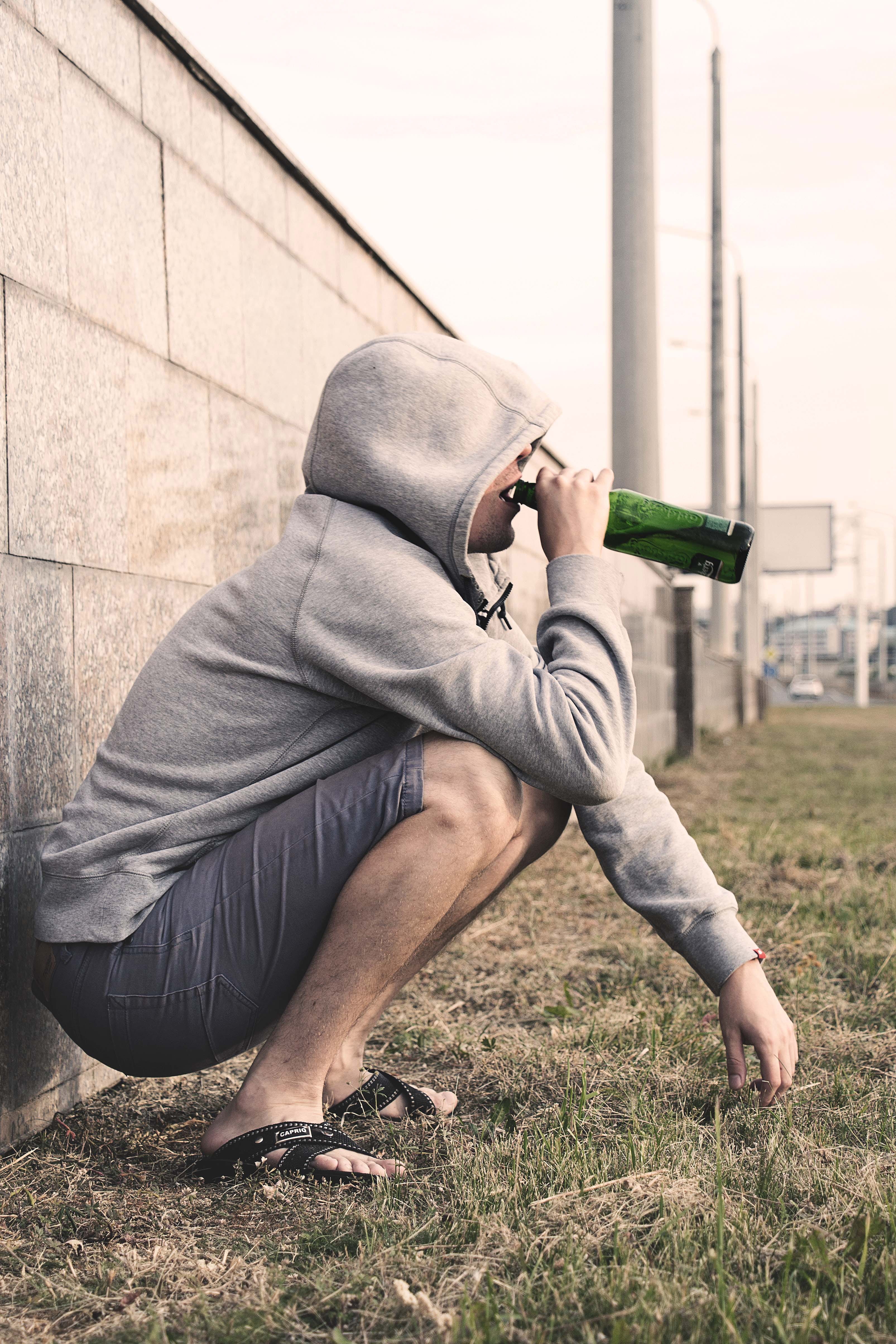 binge, sitting, clothing, leisure activity, hoodie, nature, side view, hangover, the lone, russia, real people, casual clothing, suicide, alcoholic, sadness, Phone HD Wallpaper