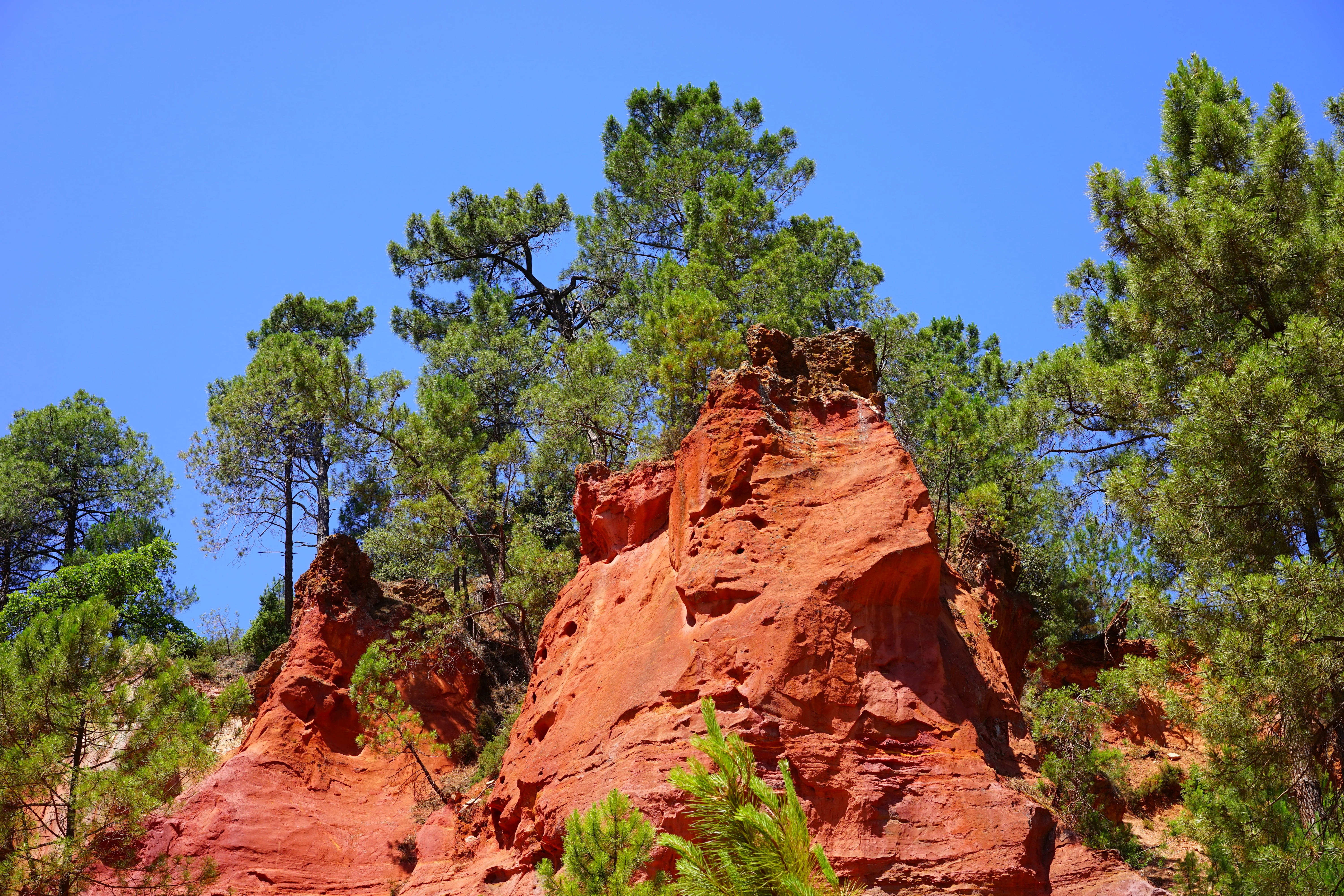 physical geography, bright, scenics - nature, department of vaucluse, color, tranquility, clear sky, falaises de sang, ocher rocks, apt, ocher, outdoors, HD Wallpaper