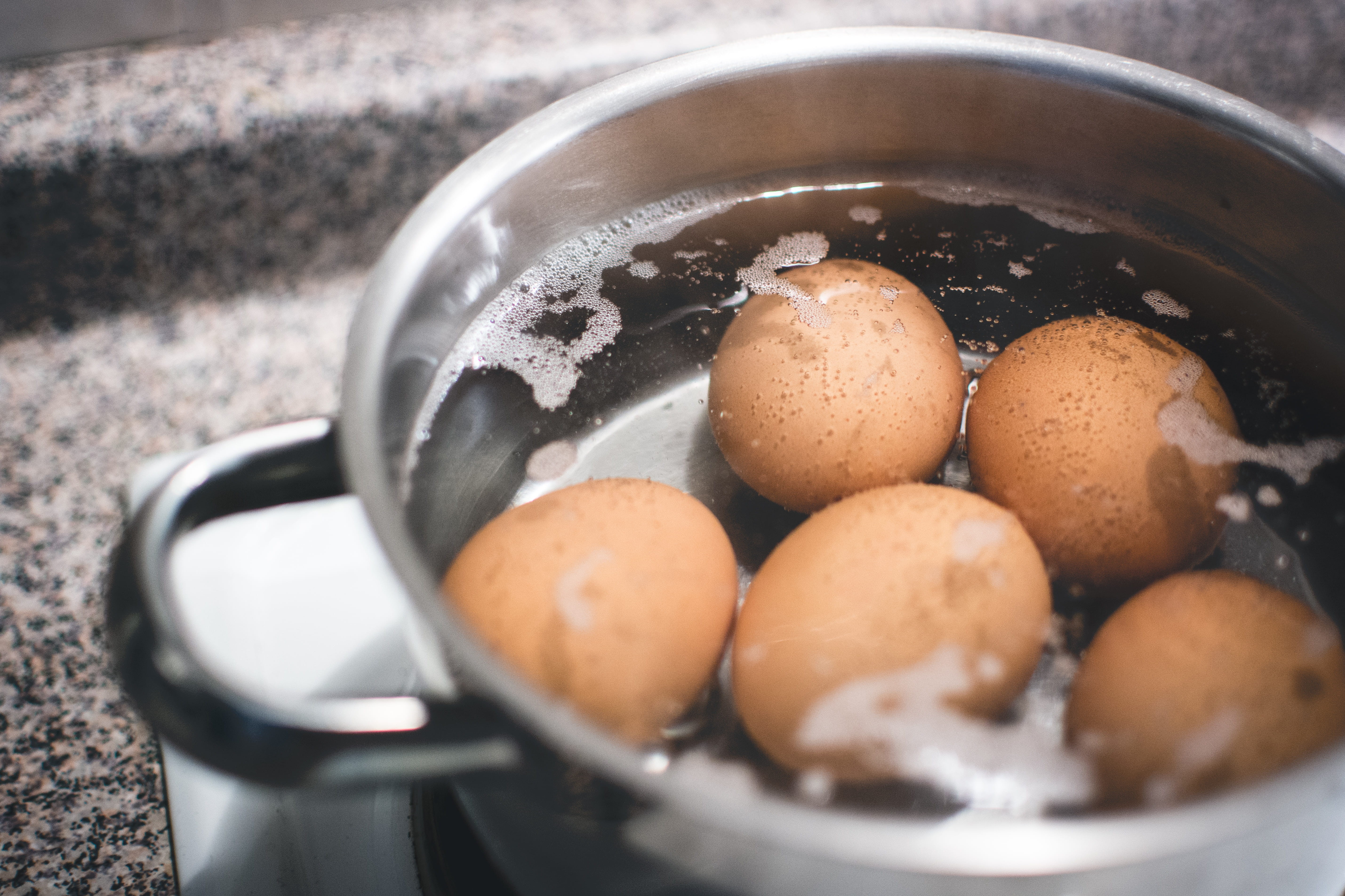 Boiling, 5K, water, food And Drink, high angle view, cooking, cooking Pan, close-up, selective focus, home, preparation, kitchen, day, household equipment, HD Wallpaper