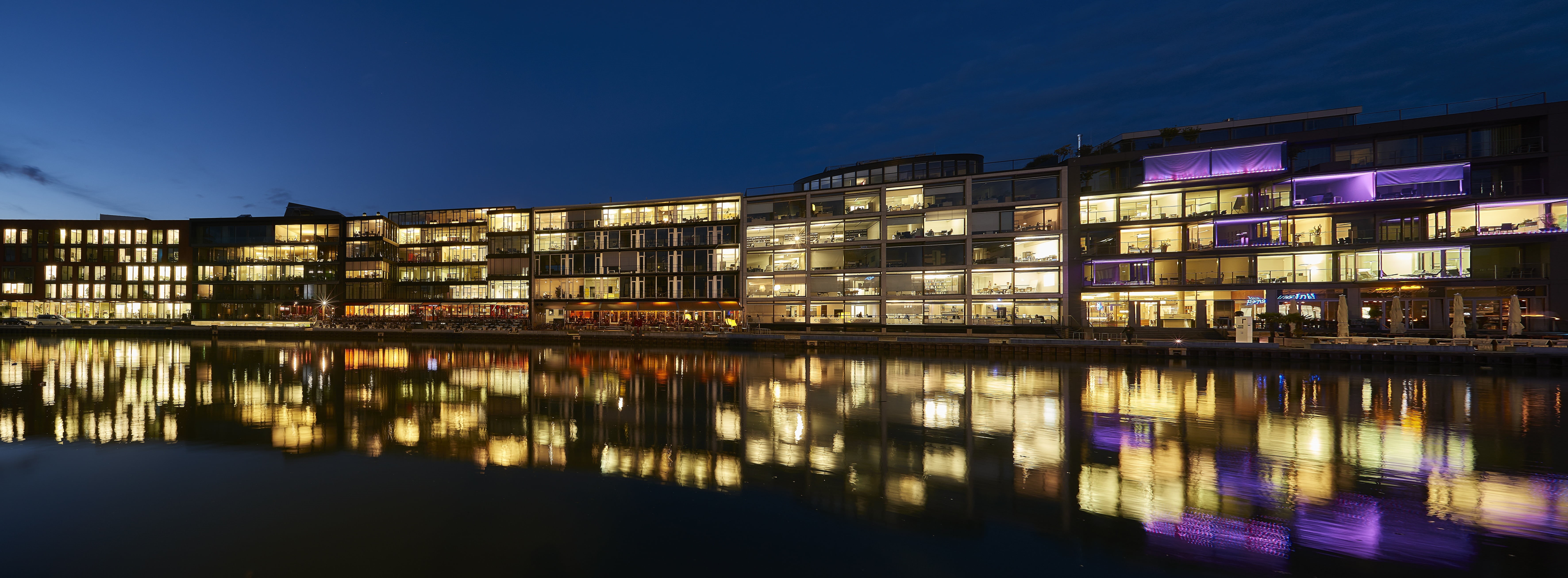 port, white, travel destinations, buildings, nature, waterway, night photograph, reflection, channel, water, sky, tourism, residential district, building, HD Wallpaper