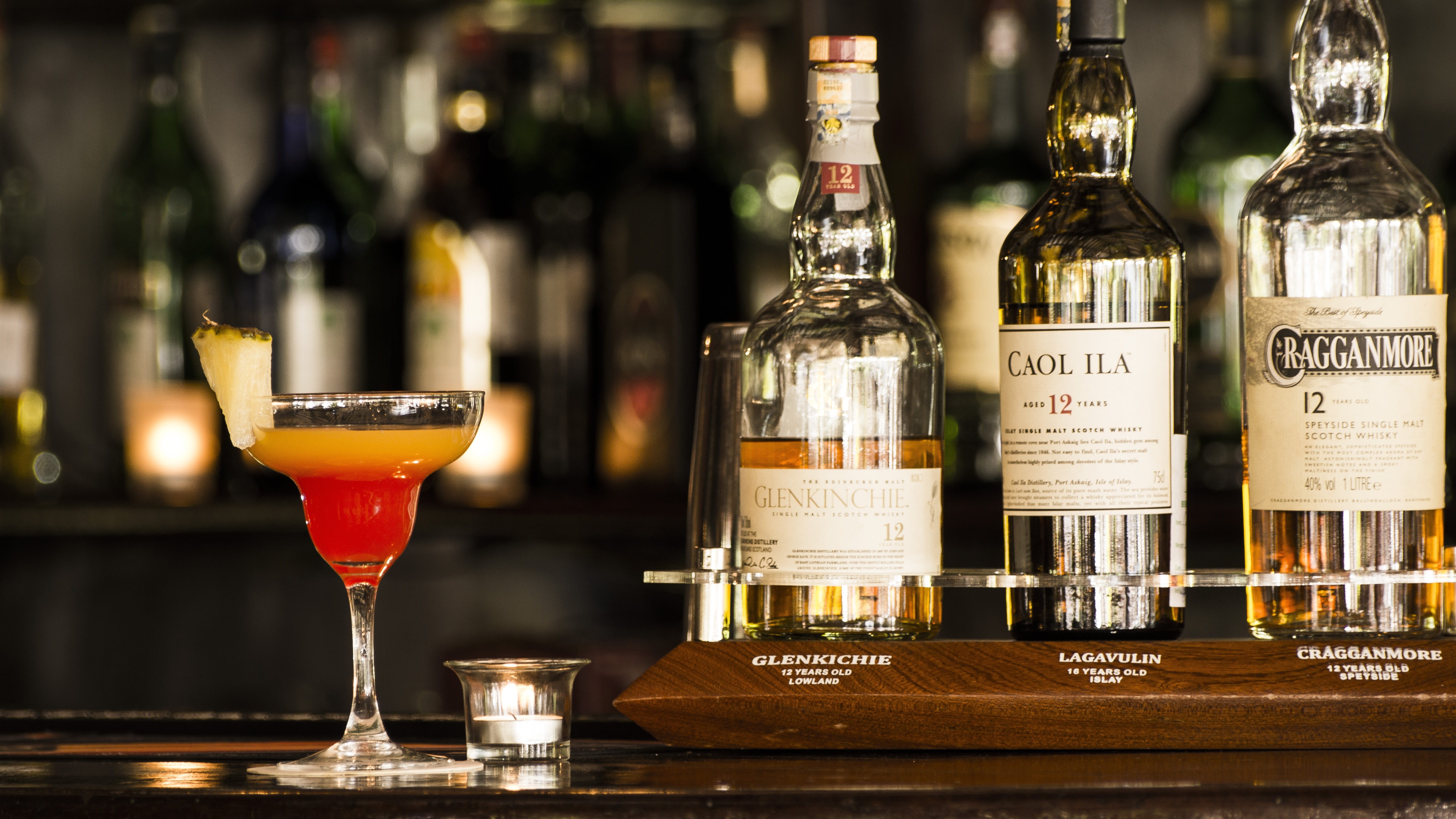food and drink, martini, container, refreshment, bottles, freshness, sul, bar - drink establishment, close-up, glass, nightlife, variation, focus on foreground, HD Wallpaper