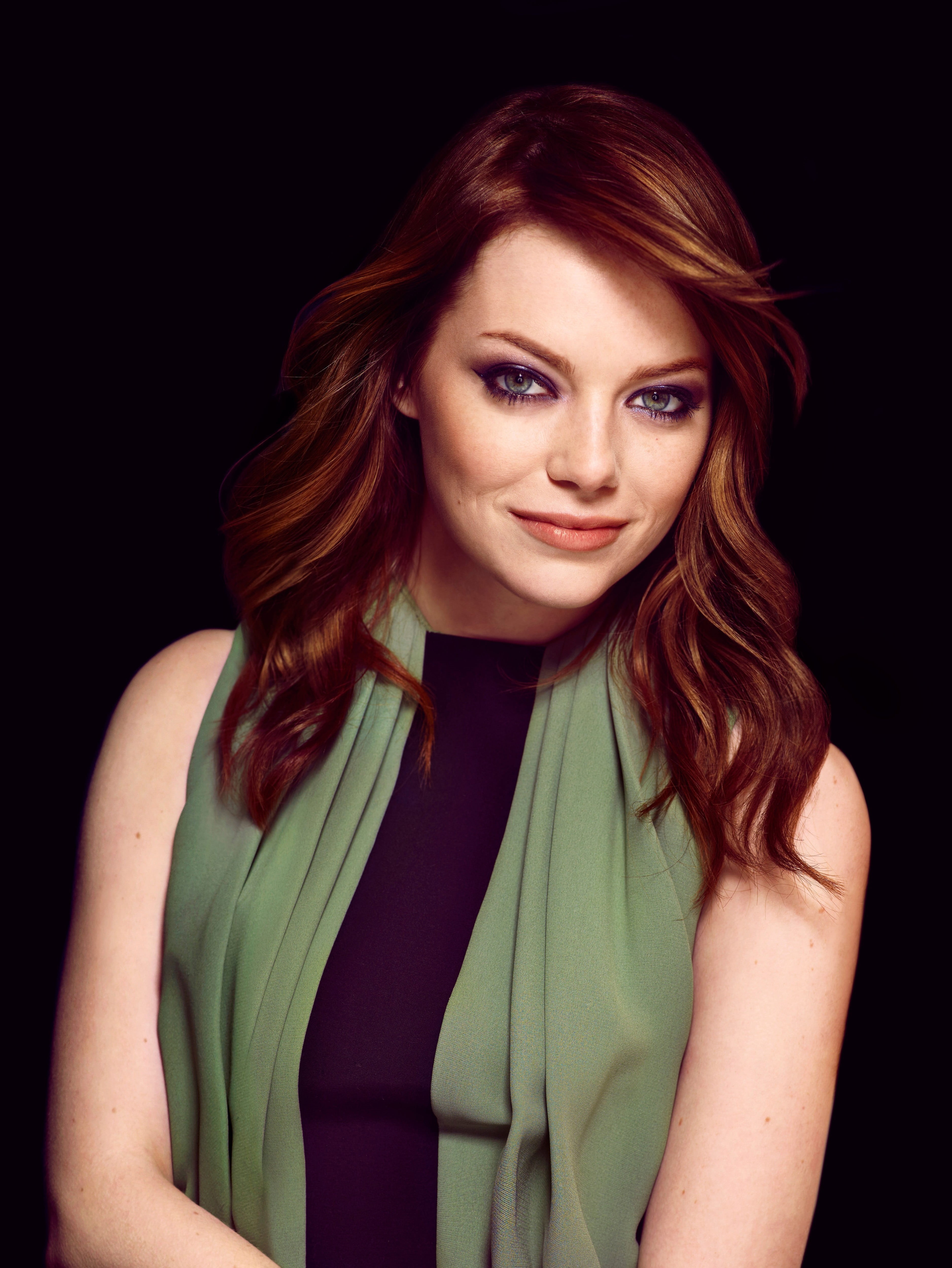 fashion, looking at camera, dyed hair, women, adult, smiling, human face, face, redhead, black background, Emma Stone, young adult, beautiful woman, celebrity, Phone HD Wallpaper