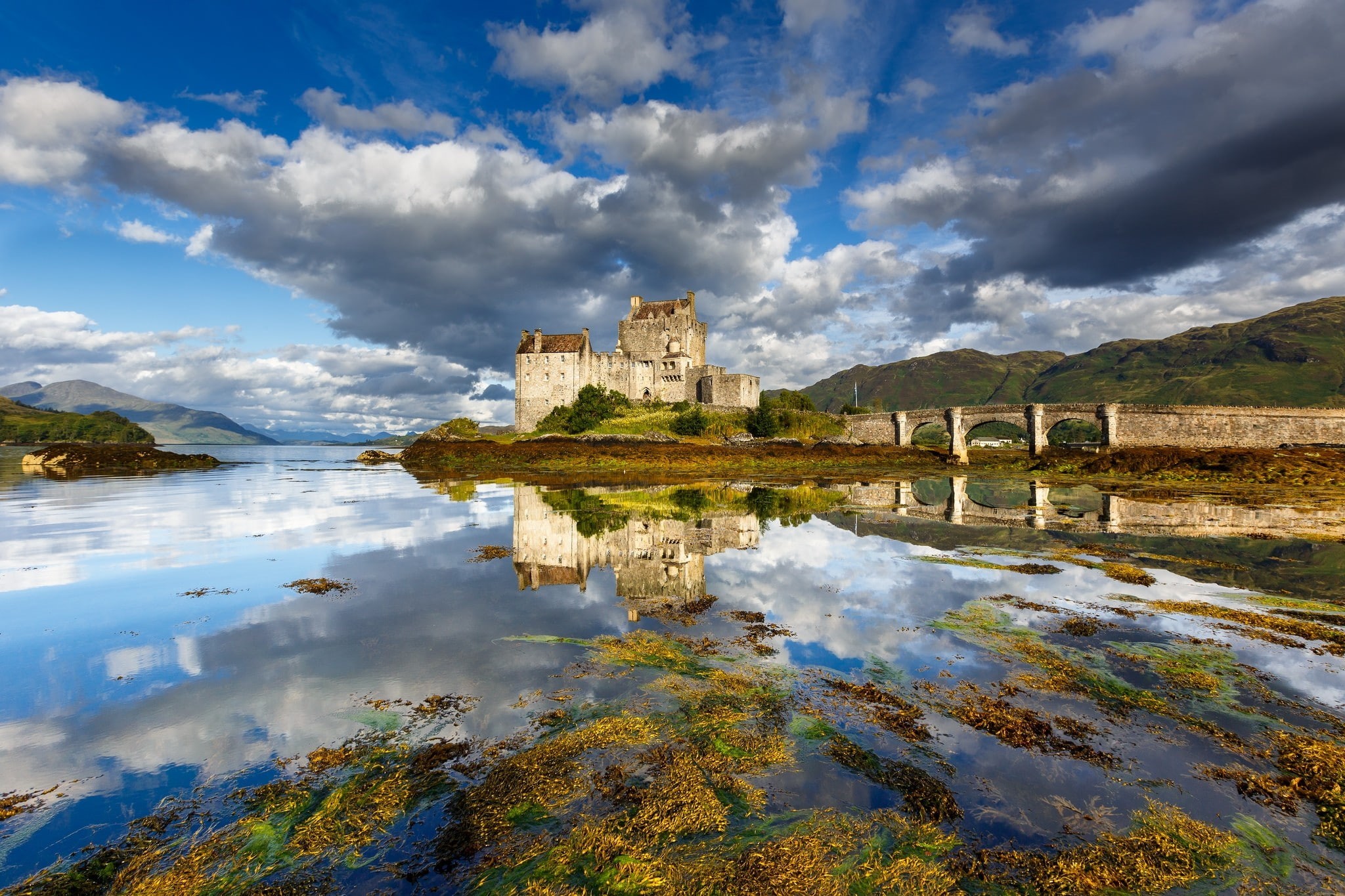 old, 1080P, nature, lake, Eilean Donan, reflection, clouds, castle, bridge, sunlight, hills, landscape, Scotland, architecture, HD Wallpaper