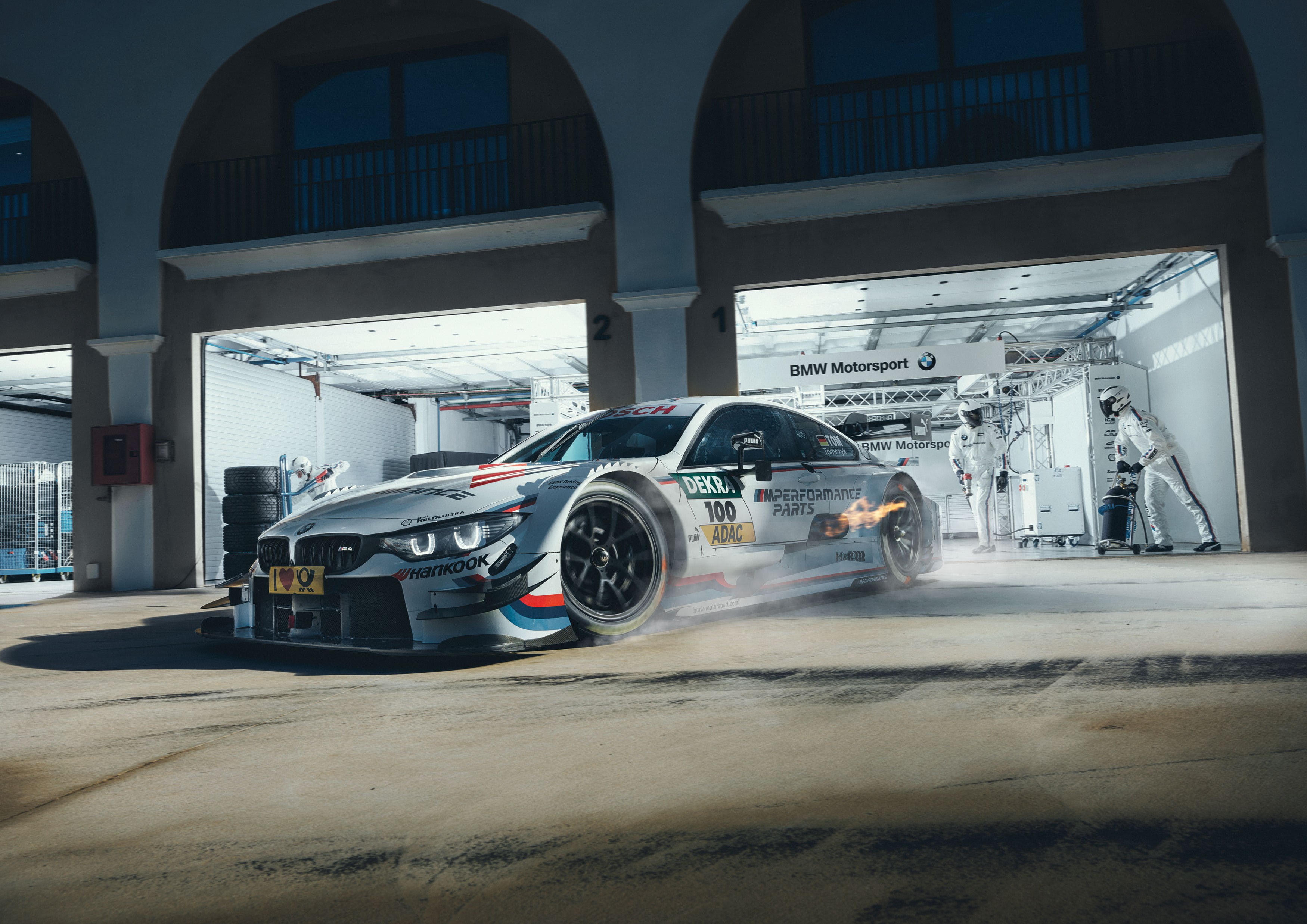 Hanger, HD, Pit stop, BMW M4 DTM, 4K, 2K, BMW Motorsport, HD Wallpaper