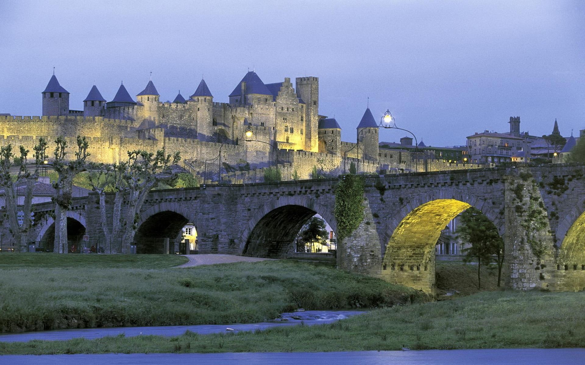 massive, dusk, castle, lights, sudk, river, 1080P, bridge, hill, nature and landscapes, ancient, HD Wallpaper