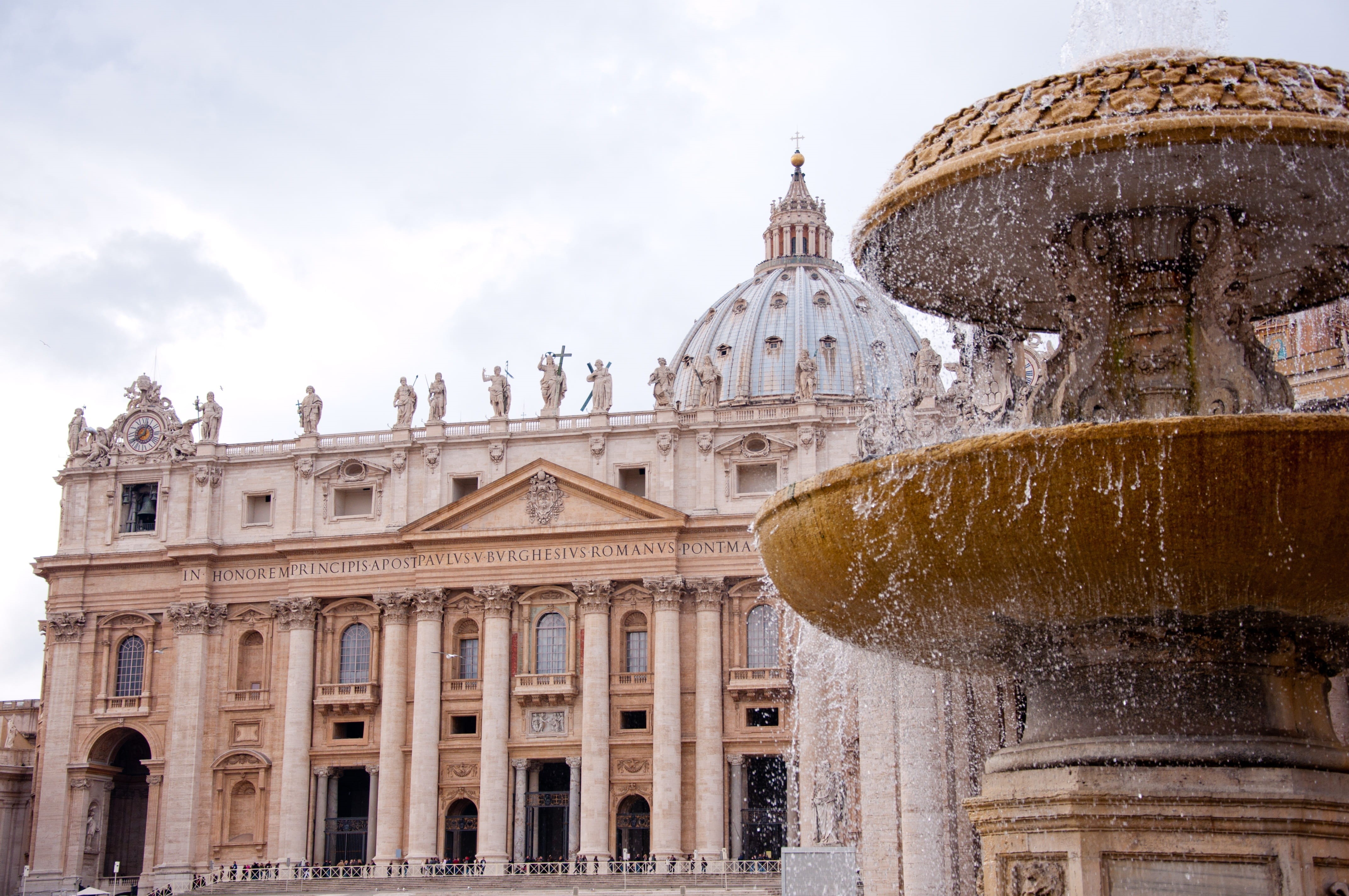 day, ancient rome, ornate, outdoor, pope, beige, holy, tourism, cathedral, cloud - sky, government, sky, architecture, facade, italy, vatican, travel, domed church, HD Wallpaper