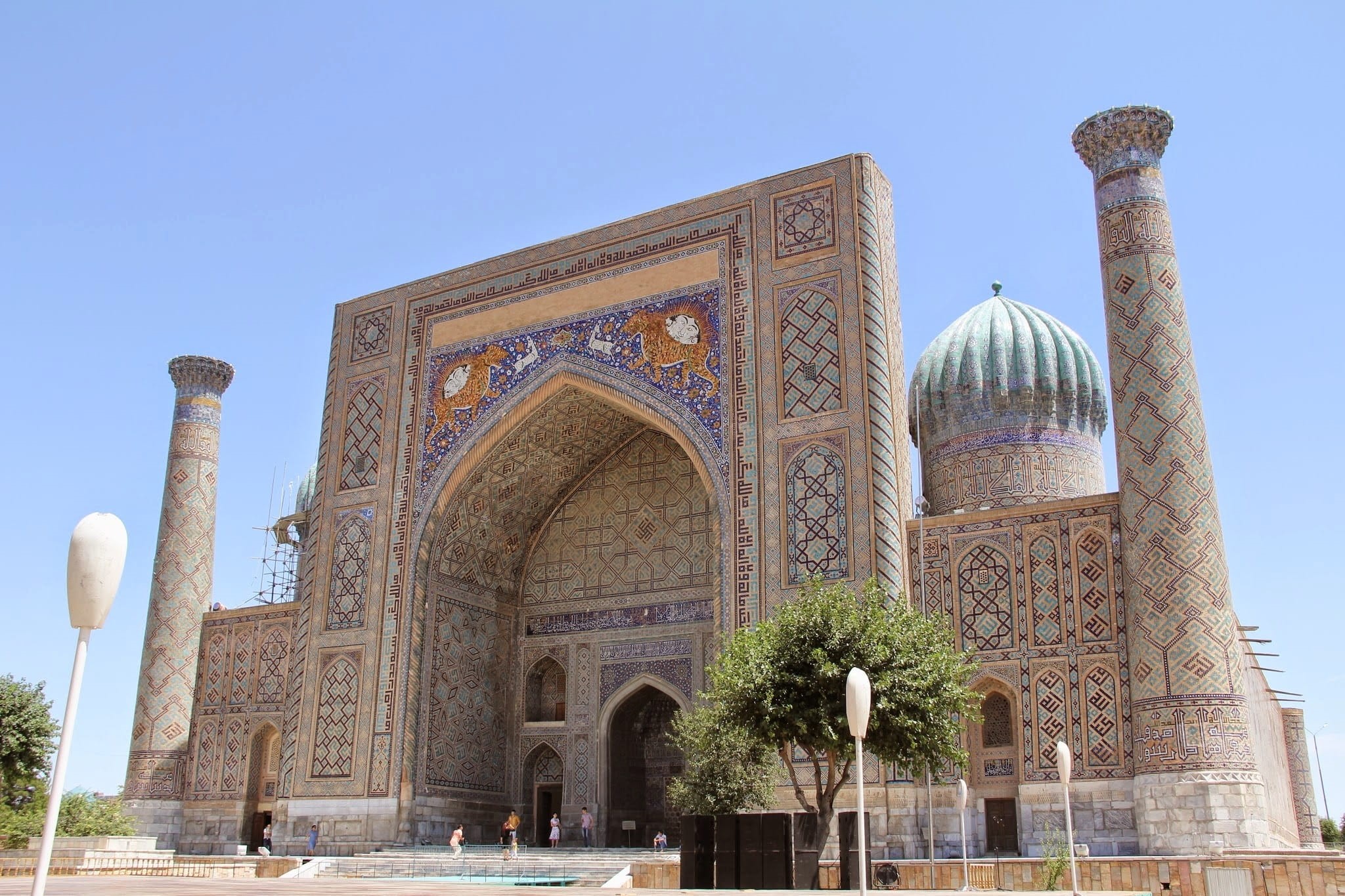 landscape, ornate, blue sky, architectural column, travel destinations, clear sky, medley set, incidental people, the past, uzbekistan, day, place of worship, HD Wallpaper