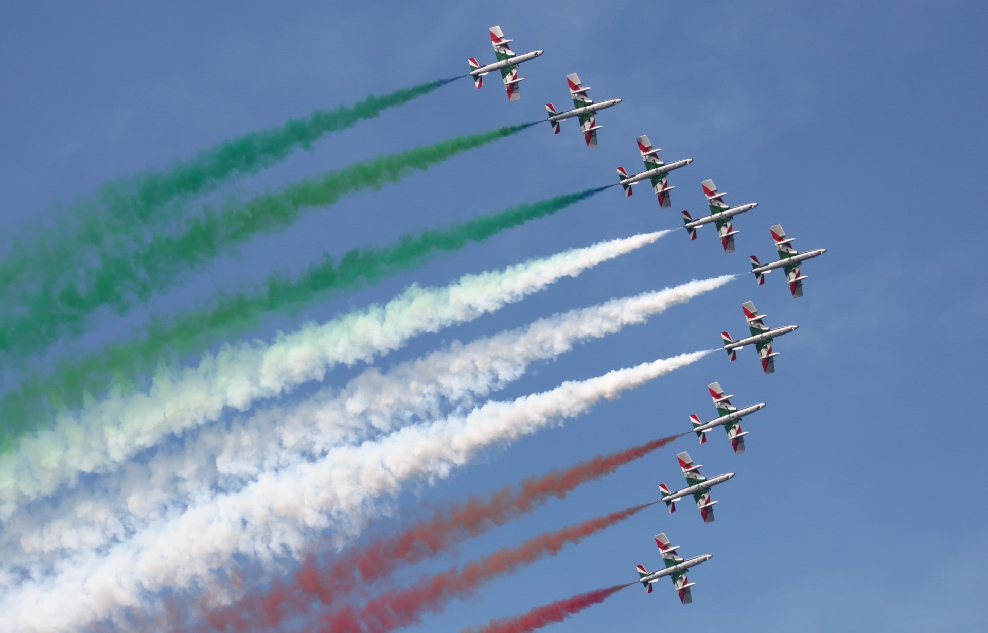 speed, skill, Aermacchi MB 339, flying, sky, aerospace industry, nature, aerobatics, plane, colorful, aircraft, mode of transportation, on the move, motion, HD Wallpaper