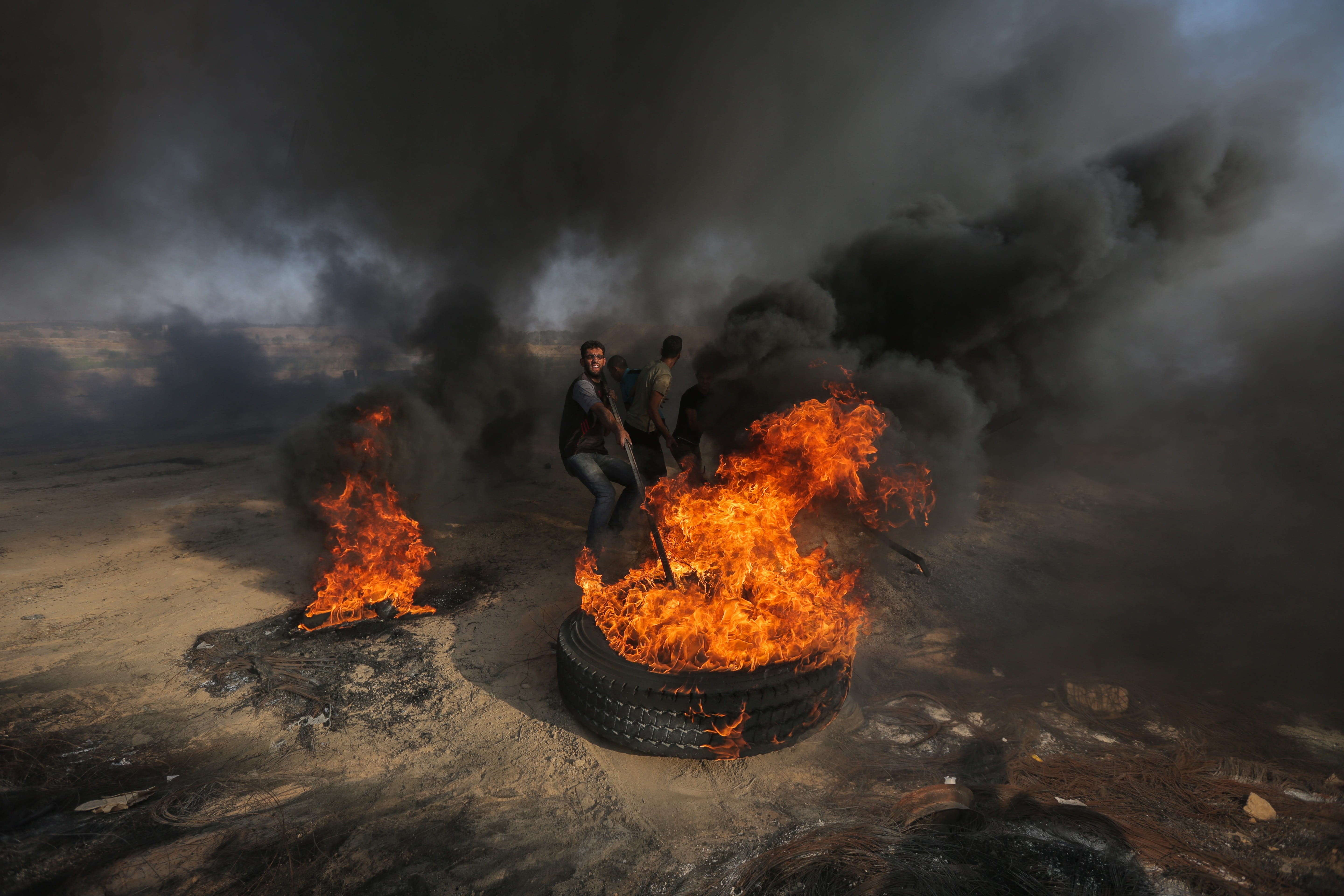 group of people, environment, palestine, strip, real people, people, burning, heat - temperature, men, fire - natural phenomenon, flame, glowing, smoke - physical structure, HD Wallpaper