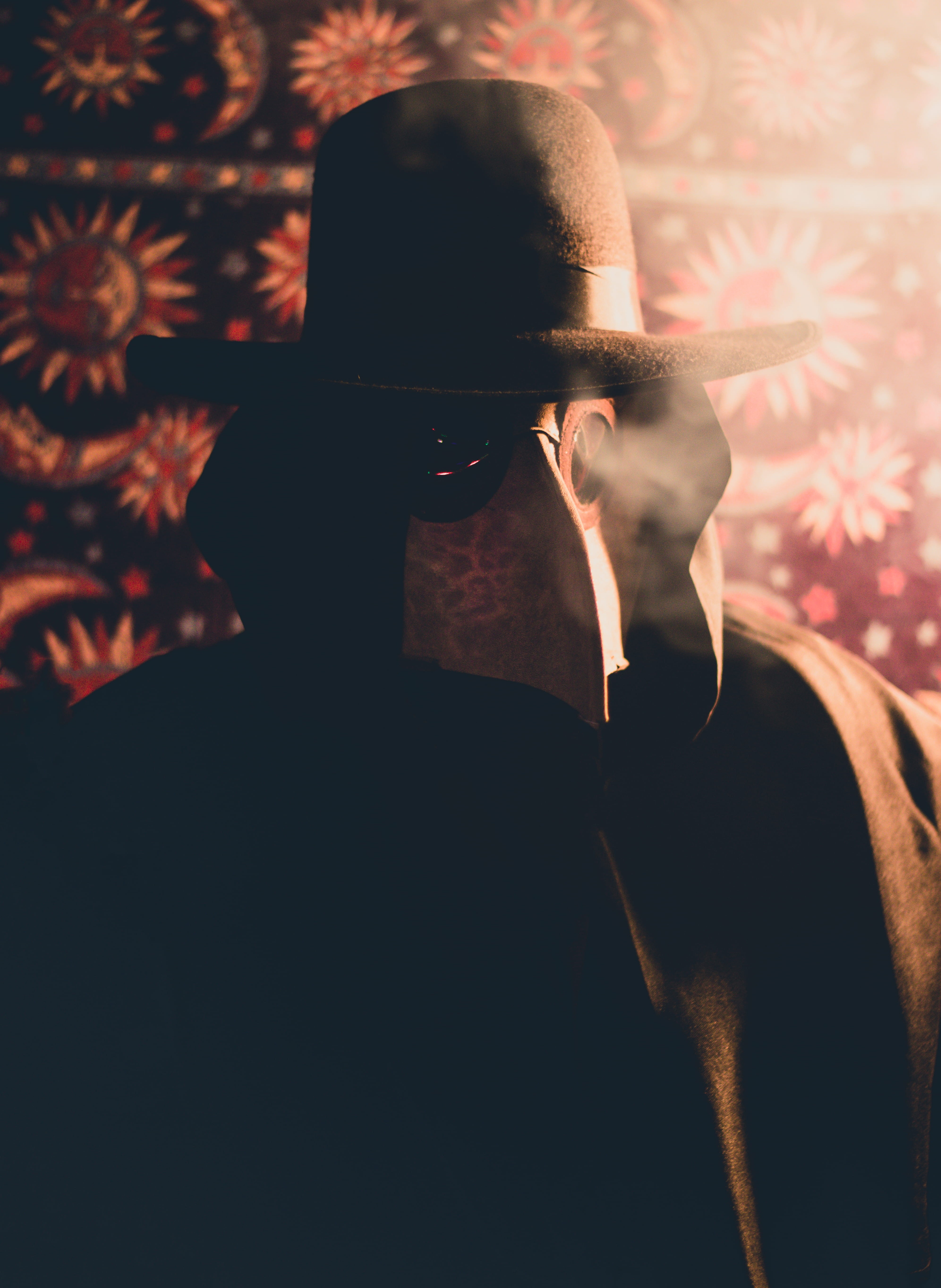 men, digital camera, death, man, ominous, 5K, cape, indoors, dark, waist up, halloween, wear, lifestyles, portrait, real people, person, history, nature, Phone HD Wallpaper