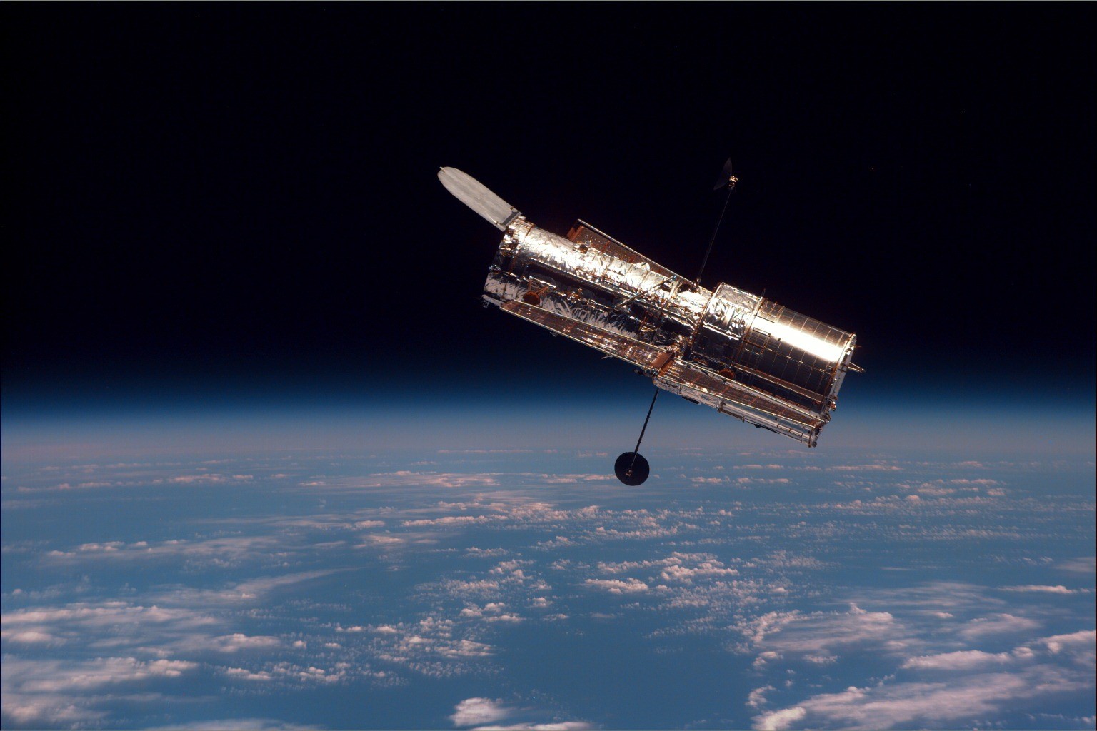 orbiting, cloud - sky, above, satellite, copy space, space exploration, 720P, sky, hubble weltraumteleskop, science, research, space travel, mid-air, nature, HD Wallpaper