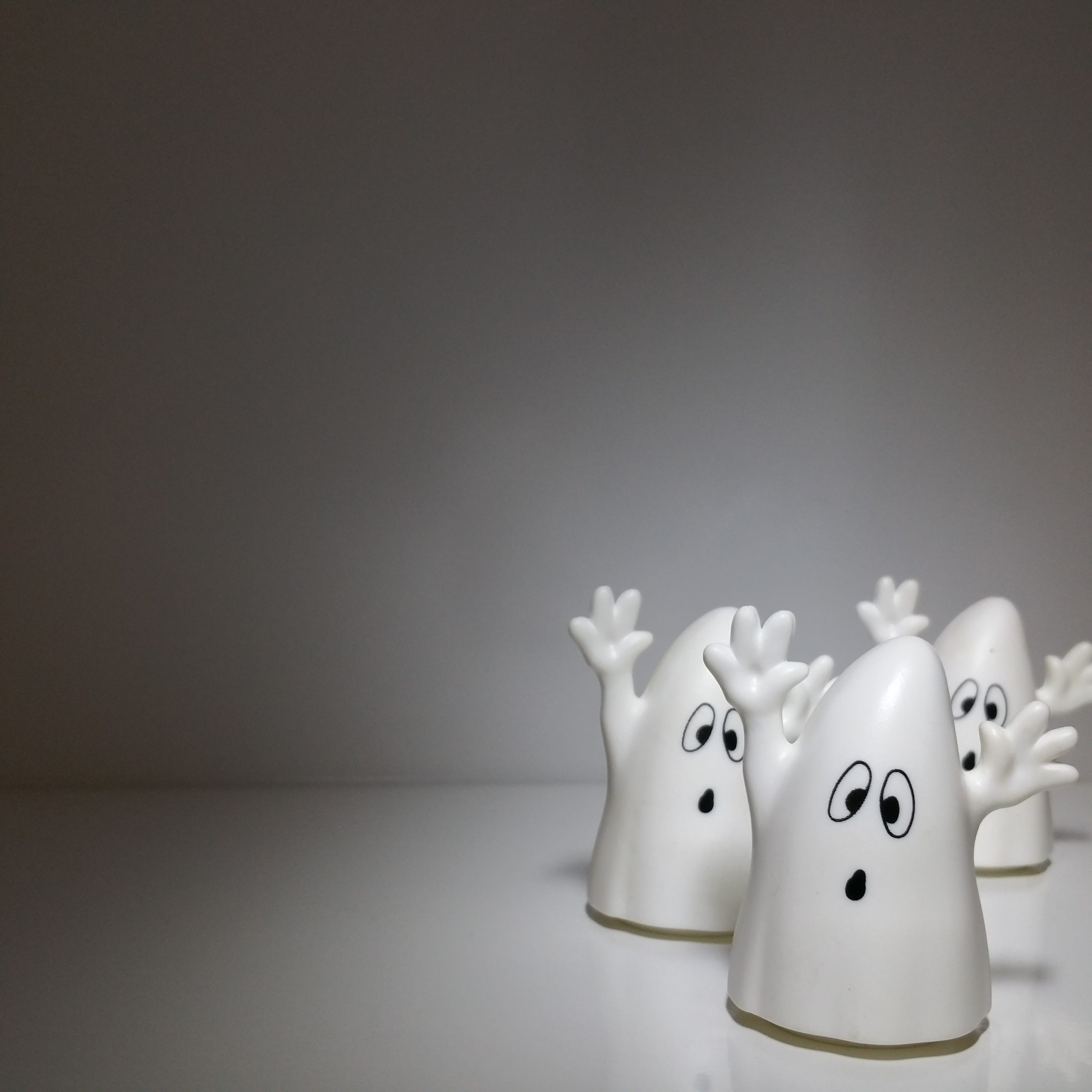 white color, piggy bank, table, finance, Background, 2K, mammal, ceramics, no people, wall - building feature, art and craft, copy space, human representation, Phone HD Wallpaper