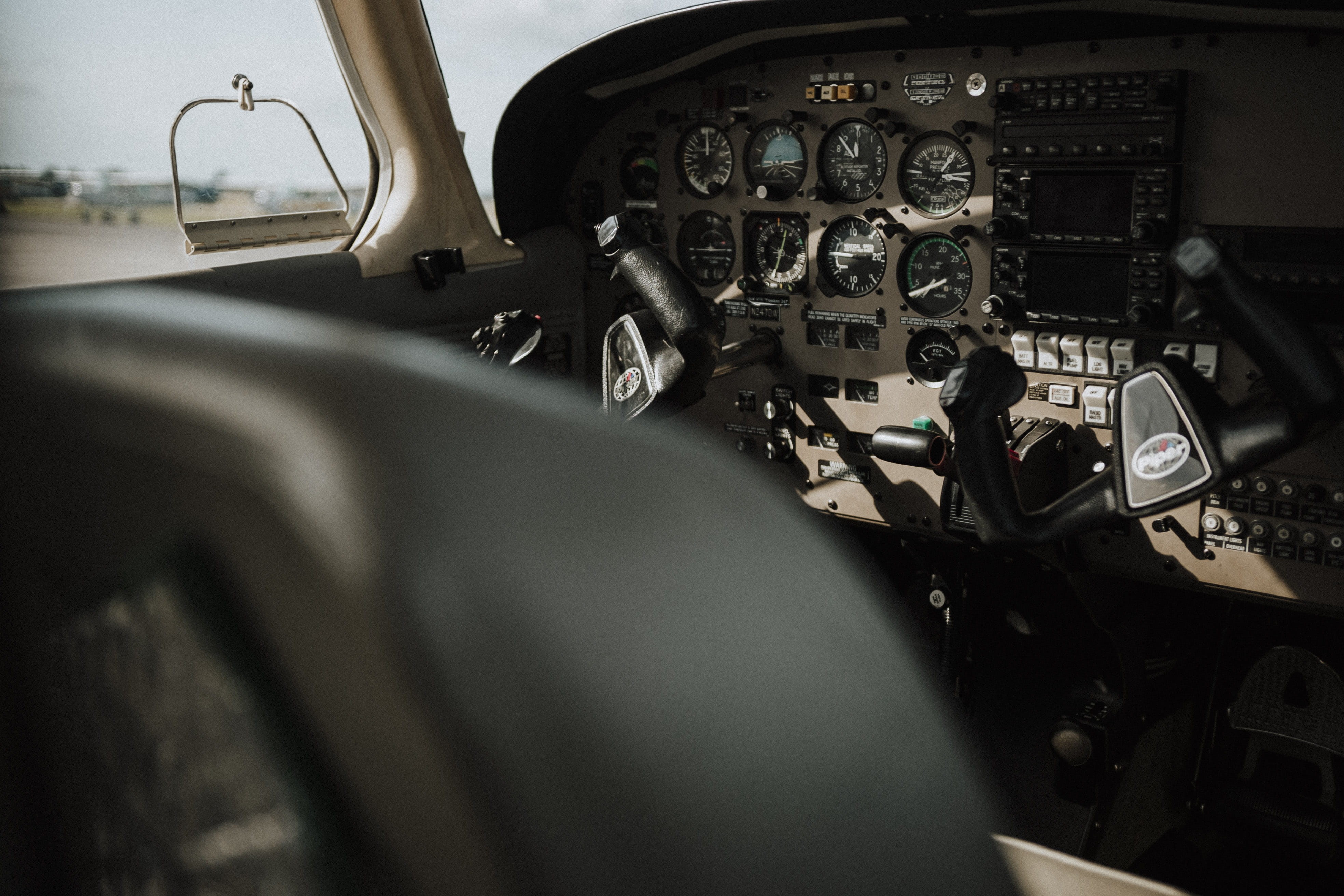 piper arrow, dashboard, travel, car, land vehicle, avionic, fly, day, aircraft, plane, selective focus, mode of transportation, air vehicle, piper, interior, HD Wallpaper