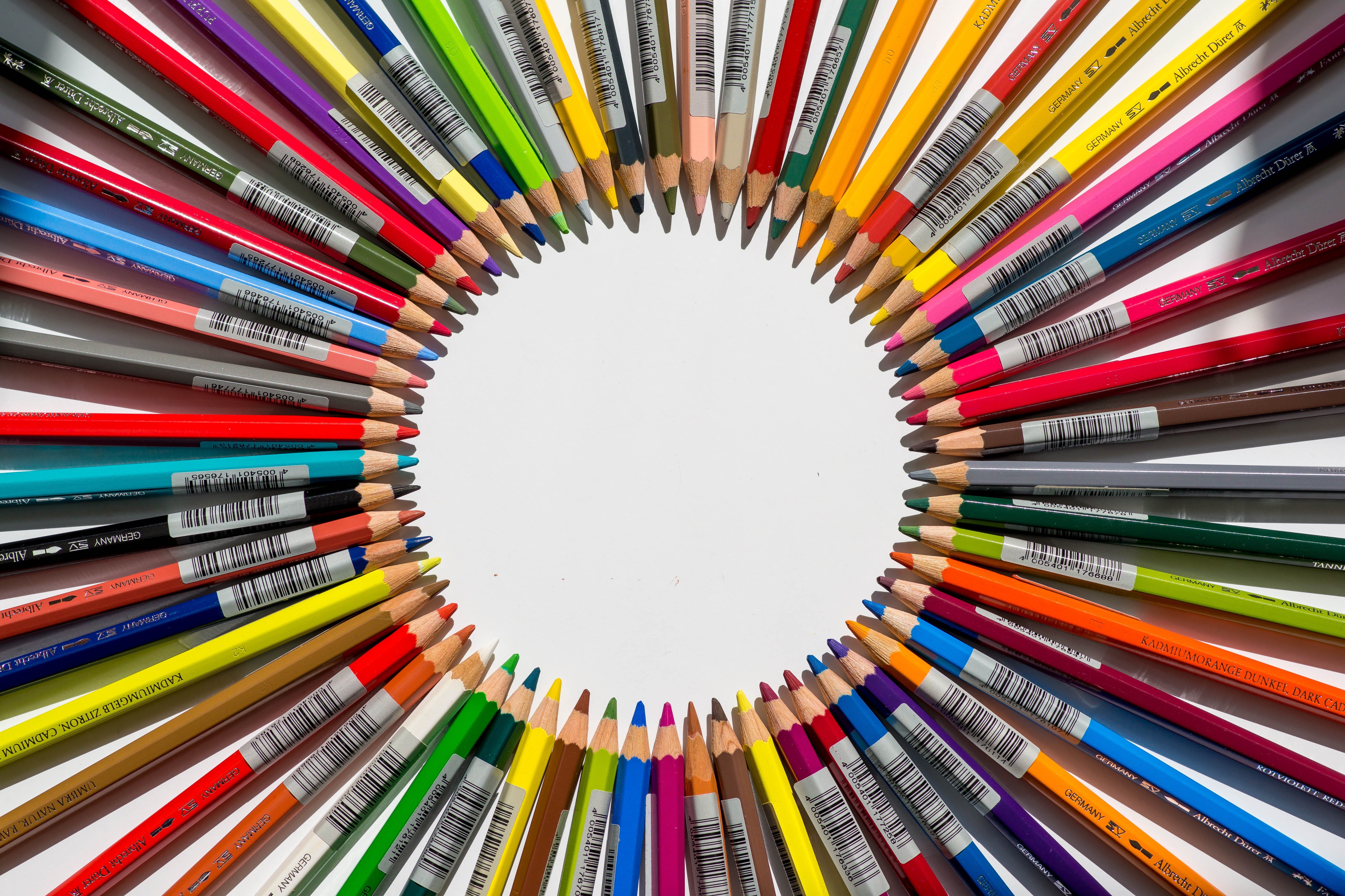 indoors, colors, pencil, arrangement, large group of objects, backgrounds, blue, close-up, art and craft equipment, red, Usd, design, variation, circle, HD Wallpaper