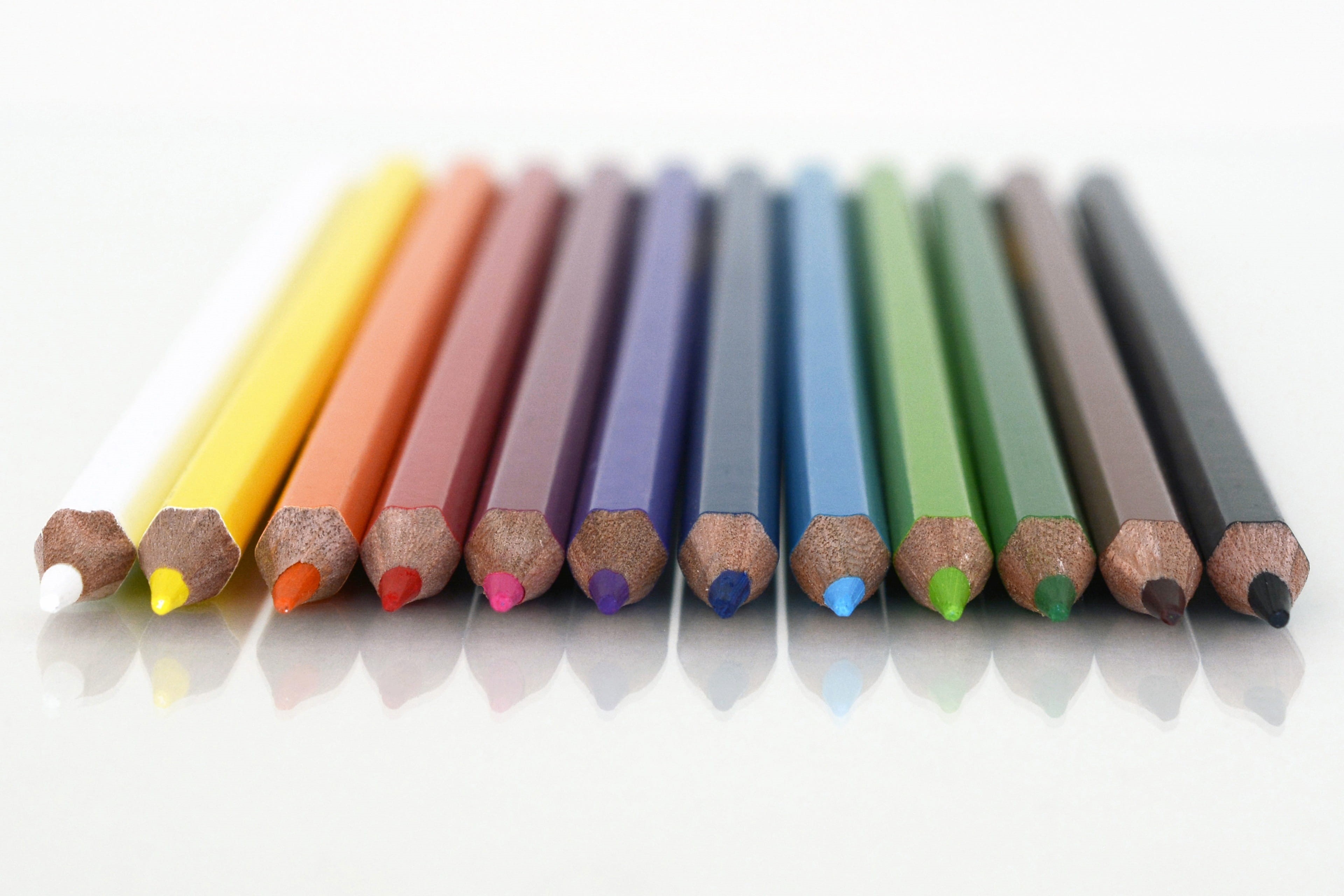 Colour Pencils, red, studio shot, colors, side by side, yellow, order, indoors, colorful, in a row, wood - Material, art and craft, 4K, close-up, pencil, HD Wallpaper