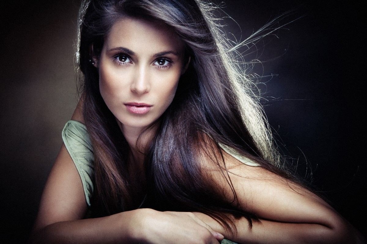 long hair, women, model, brunette, 480P, backlighting, looking at viewer, HD Wallpaper