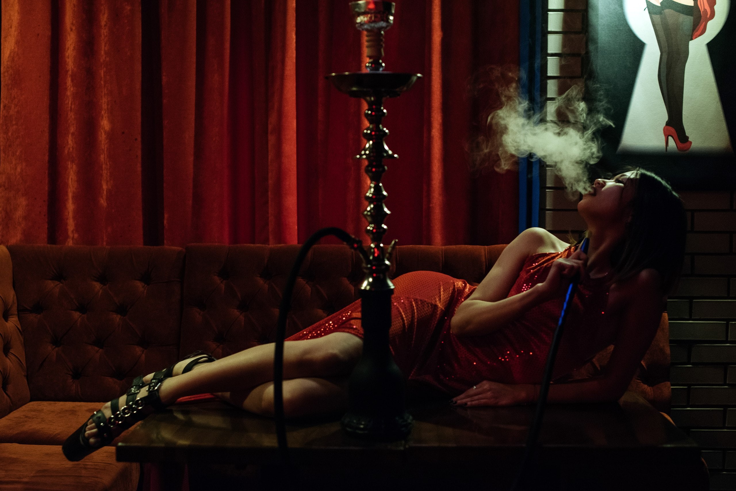Hookah, red, dark, 2K, Gene Oryx, smoking, women, model, HD Wallpaper