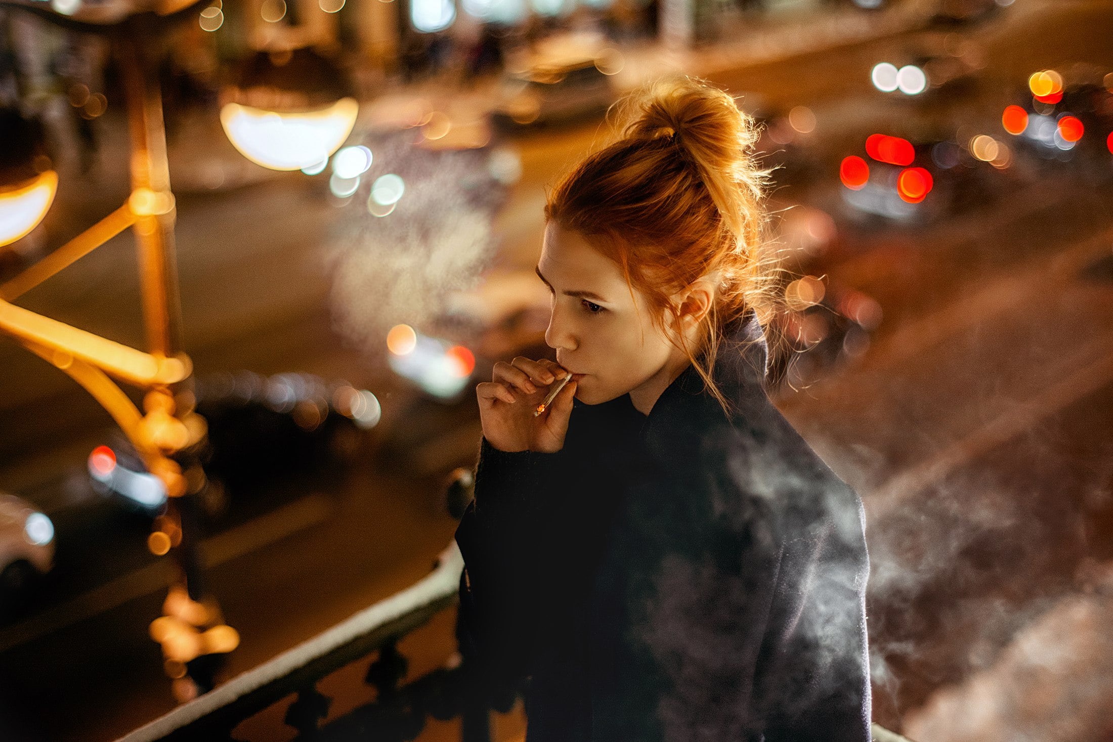 portrait, city life, enjoyment, smoking, street, emotion, young women, beautiful woman, model, positive emotion, depth of field, happiness, nightlife, cigarettes, HD Wallpaper
