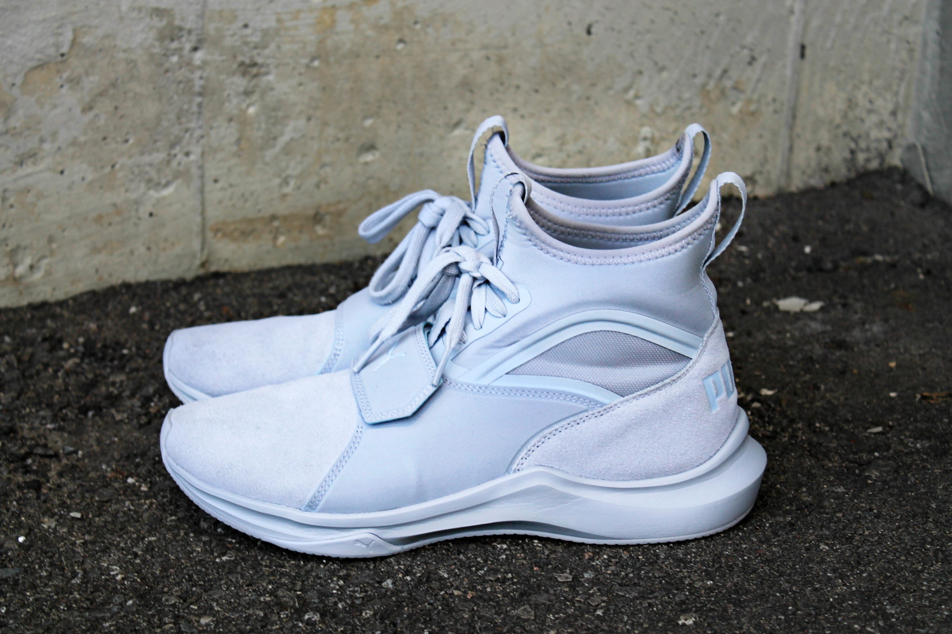 fashion, brand, close-up, city, white color, white, personal accessory, sandal, suede, puma, concrete, day, nature, running shoe, top, texture, pair, outdoors, HD Wallpaper