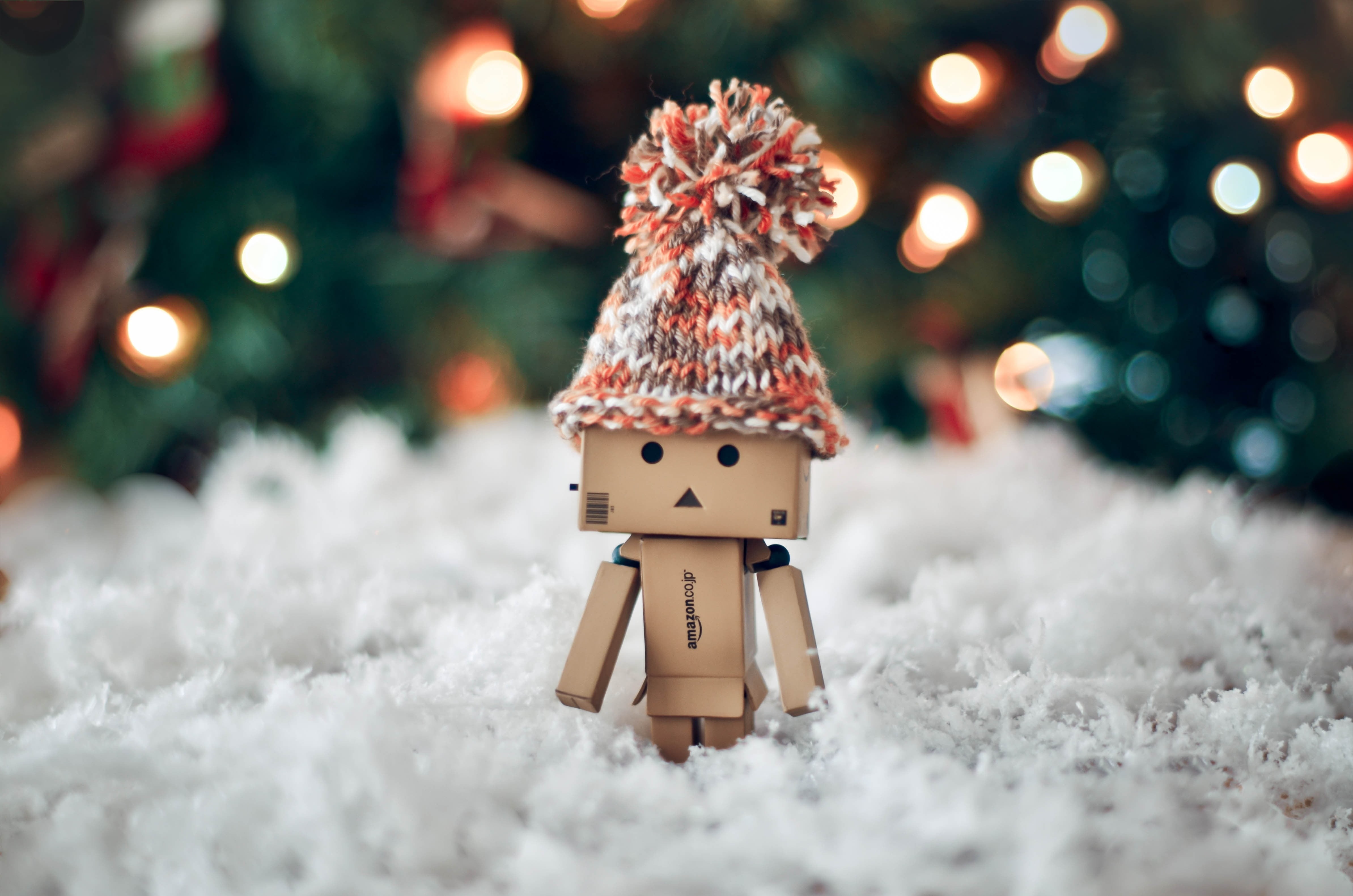 christmas Decoration, christmas Lights, white, holiday - event, ornate, 4K, holiday, defocused, shiny, decor, snow, hat, gift, illuminated, cold temperature, HD Wallpaper