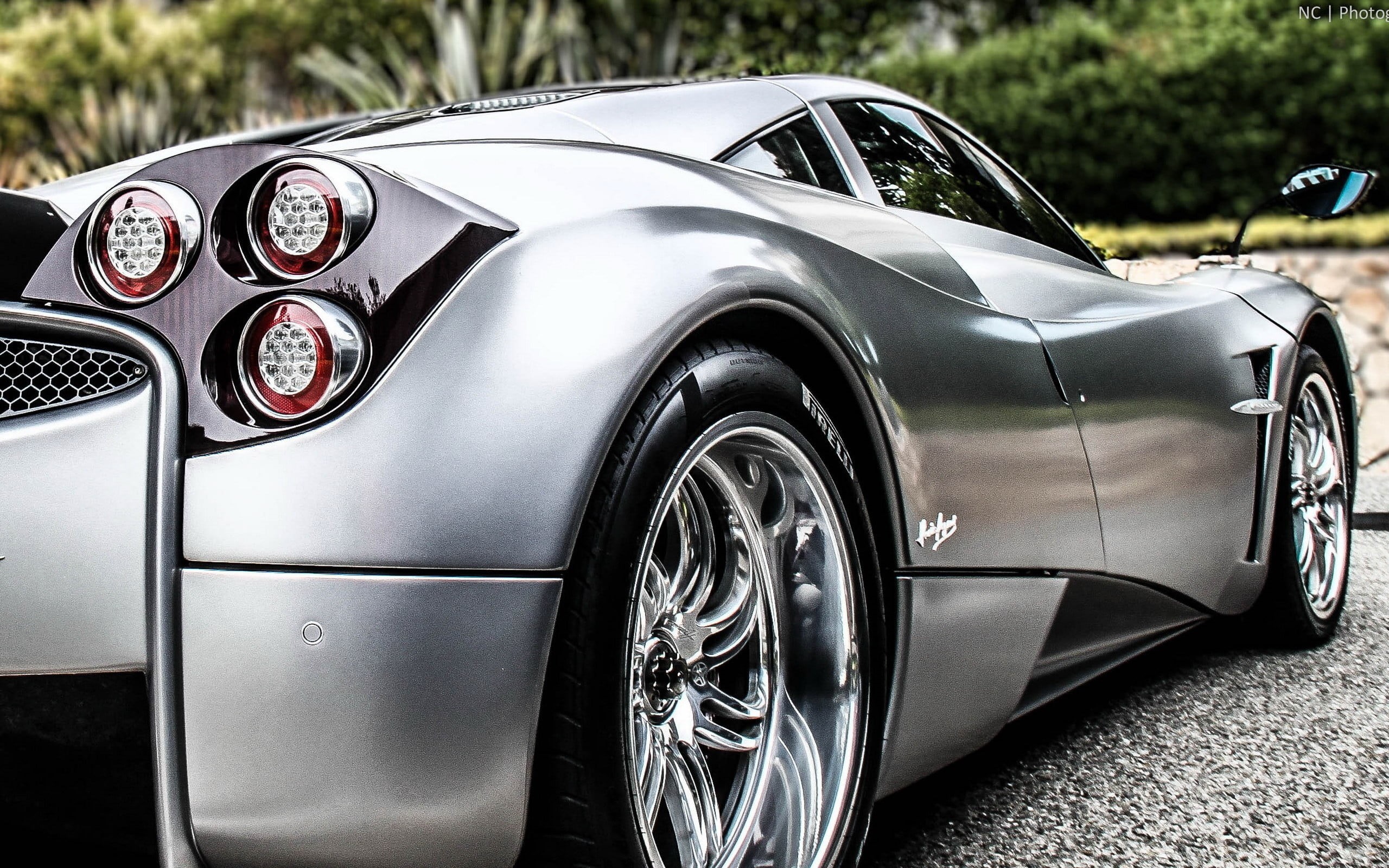 mode of transportation, hatchback, 2K, chrome, outdoors, gray, land vehicle, vintage, motor vehicle, headlight, Pagani Huayra, vintage car, silver colored, HD Wallpaper