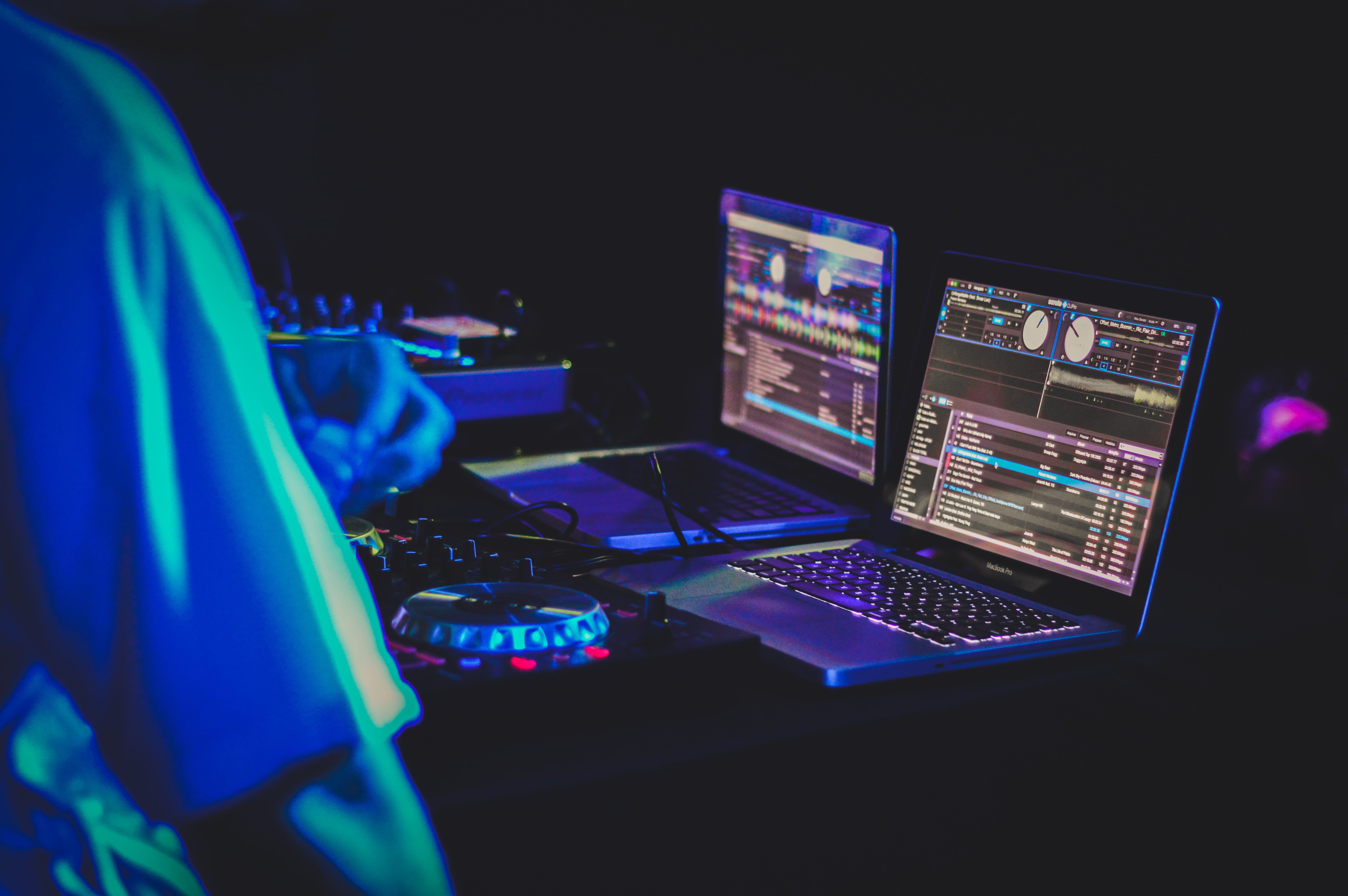 computers, macbook, performance, nightlife, indoors, computer equipment, computer, mixer, arts culture and entertainment, control, editor, neon, turned, HD Wallpaper