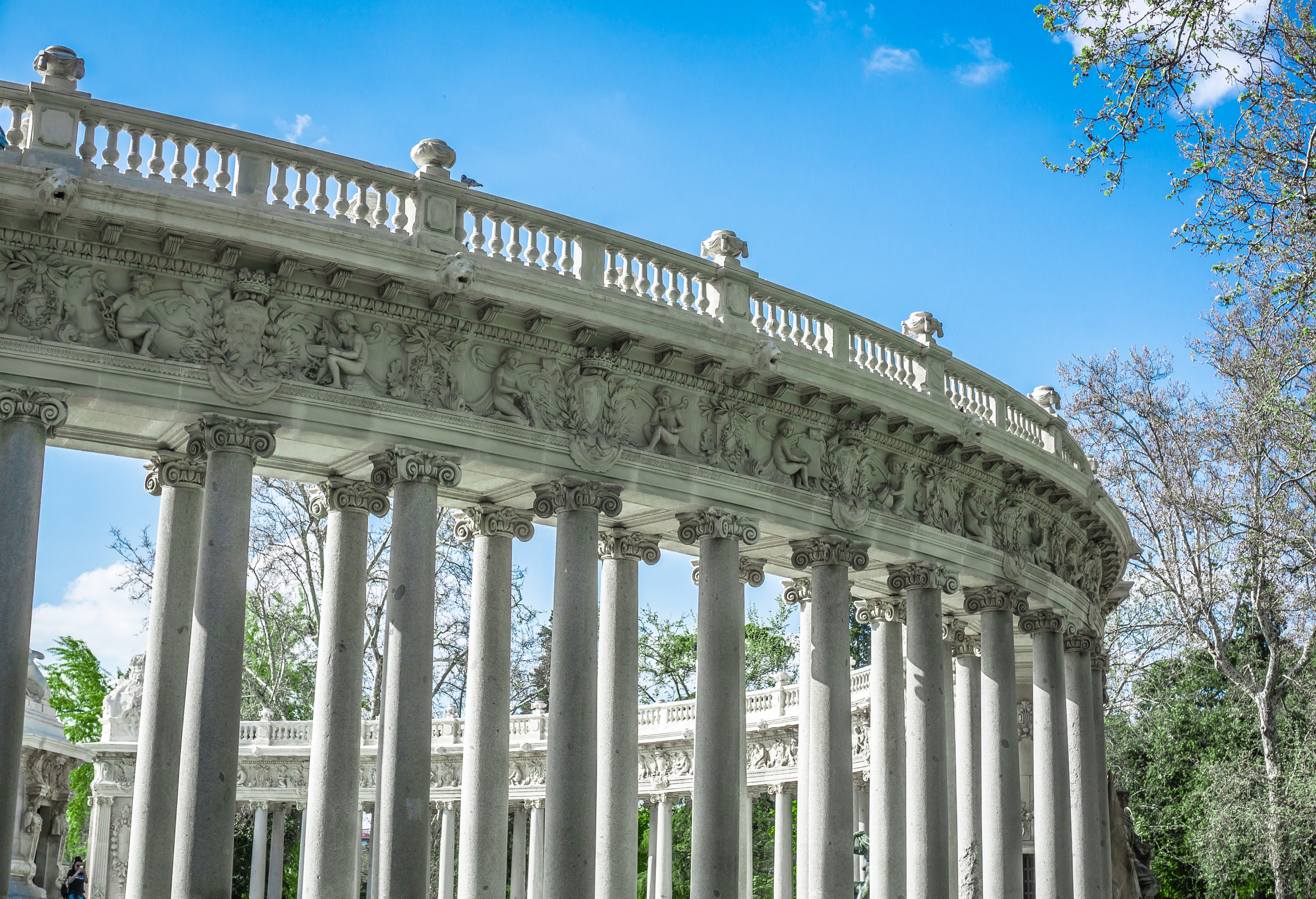 capital, plant, history, concrete, urban, tree, colonnade, neo-classical, low angle view, construction, landmark, archaeology, daylight, trees, building, HD Wallpaper