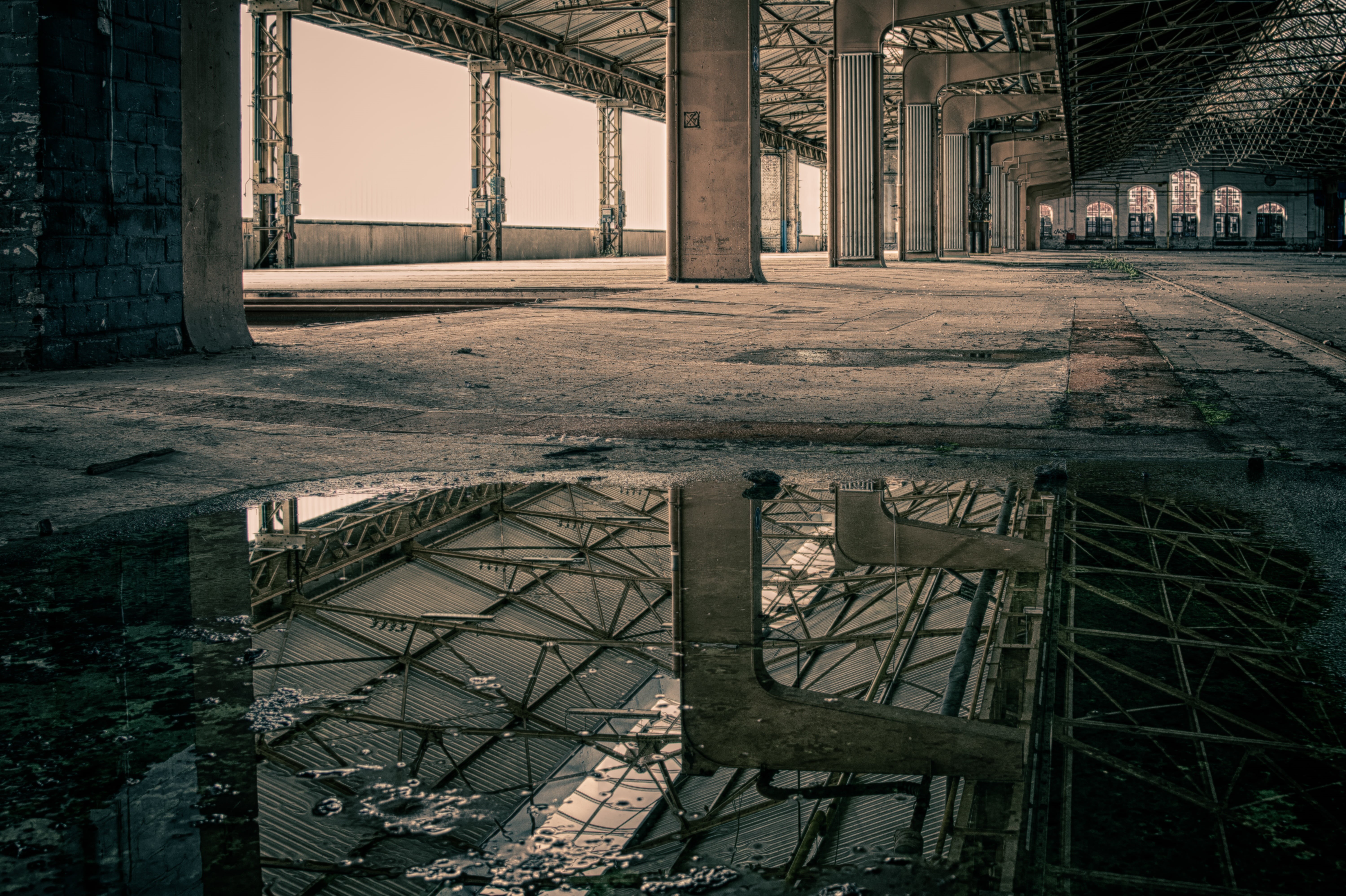 history, 5K, building exterior, atmosphere, the past, old, lapsed, leave, construction, nature, hall, near, shadow, pavement, city, gloomy, past, tourism, HD Wallpaper