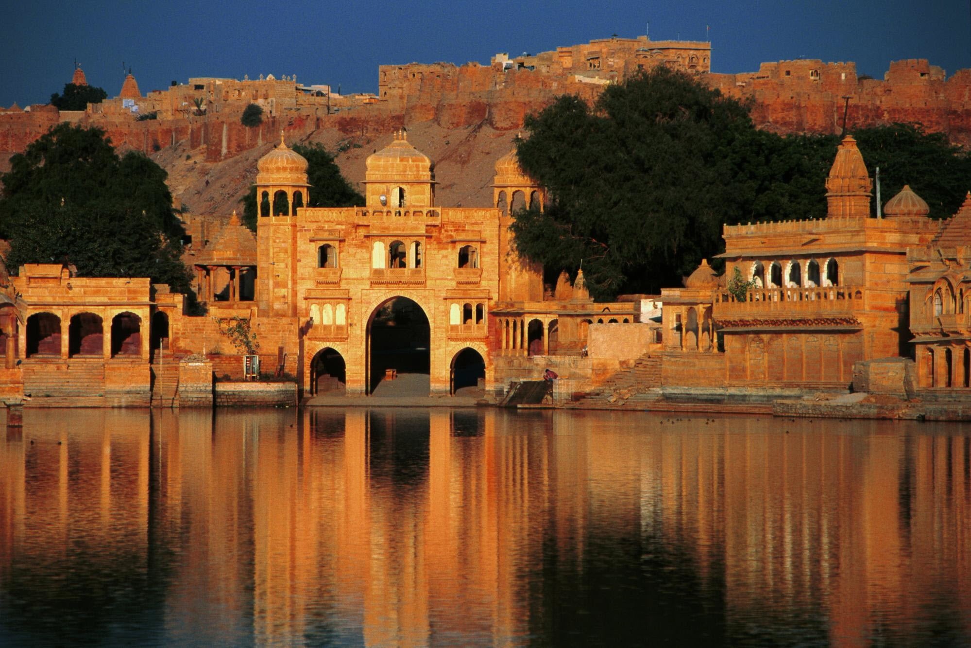 old, dusk, travel, night, urban Scene, brown, building Exterior, india, history, water, jaipur, sky, buildings, fort, 1080P, waterfront, cultures, concreted, HD Wallpaper