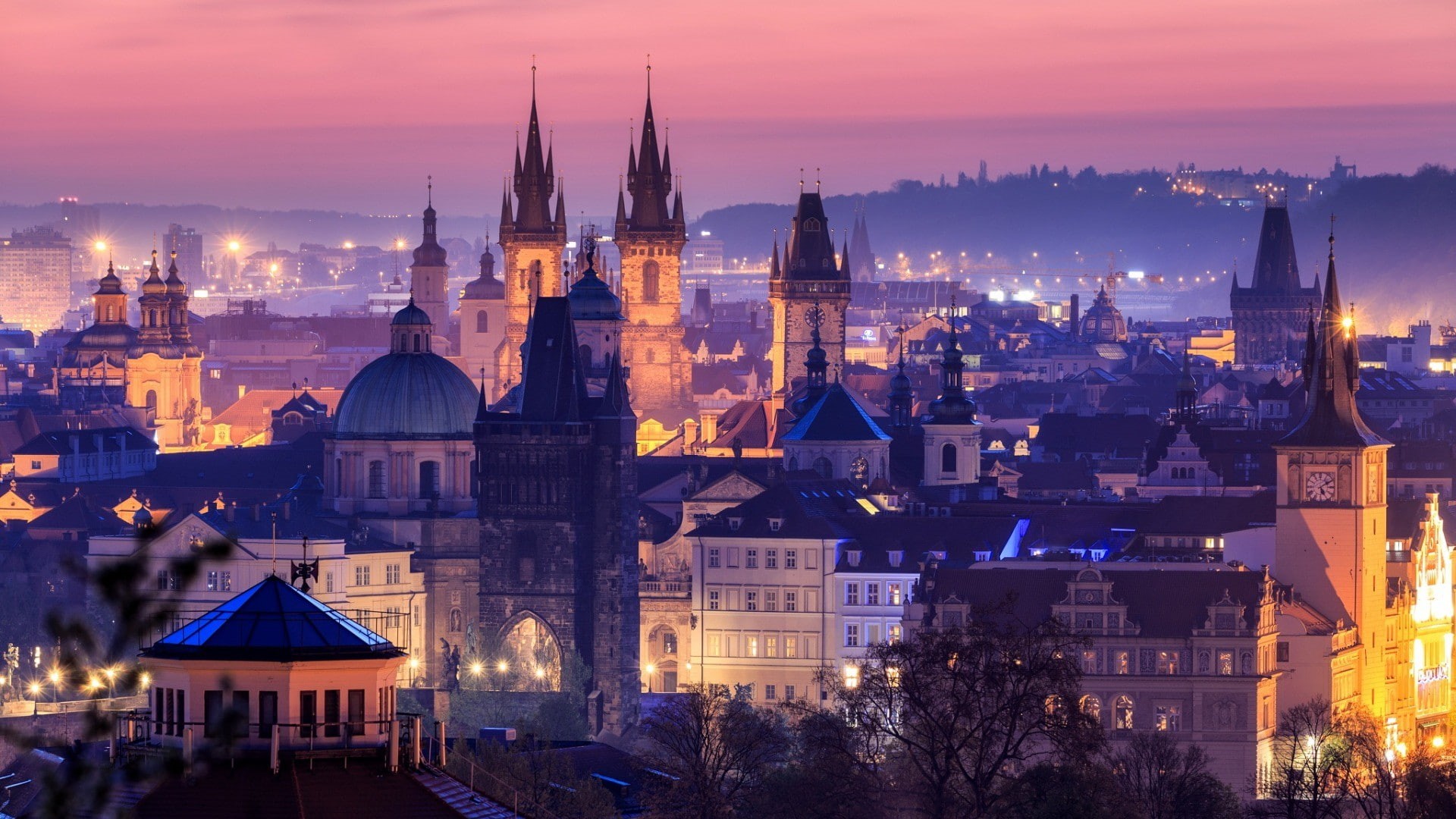 evening, sunset, lights, tower, architecture, 1080P, city, Czech Republic, cathedral, ancient, church, old building, Prague, cityscape, building, HD Wallpaper