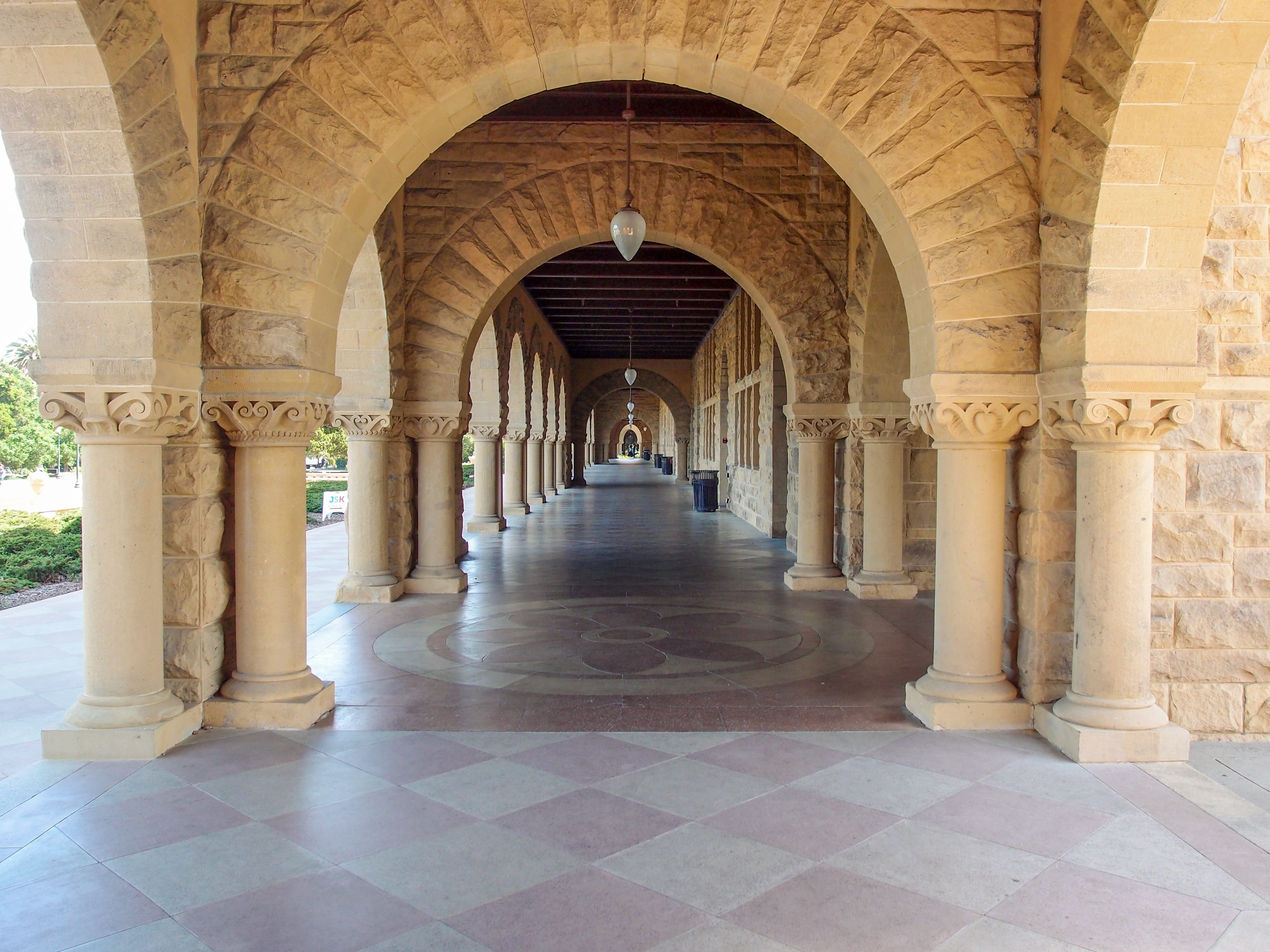 architectural column, university, travel destinations, architecture, 2K, arch, no people, california, the past, tiled floor, in a row, education, arcade, HD Wallpaper