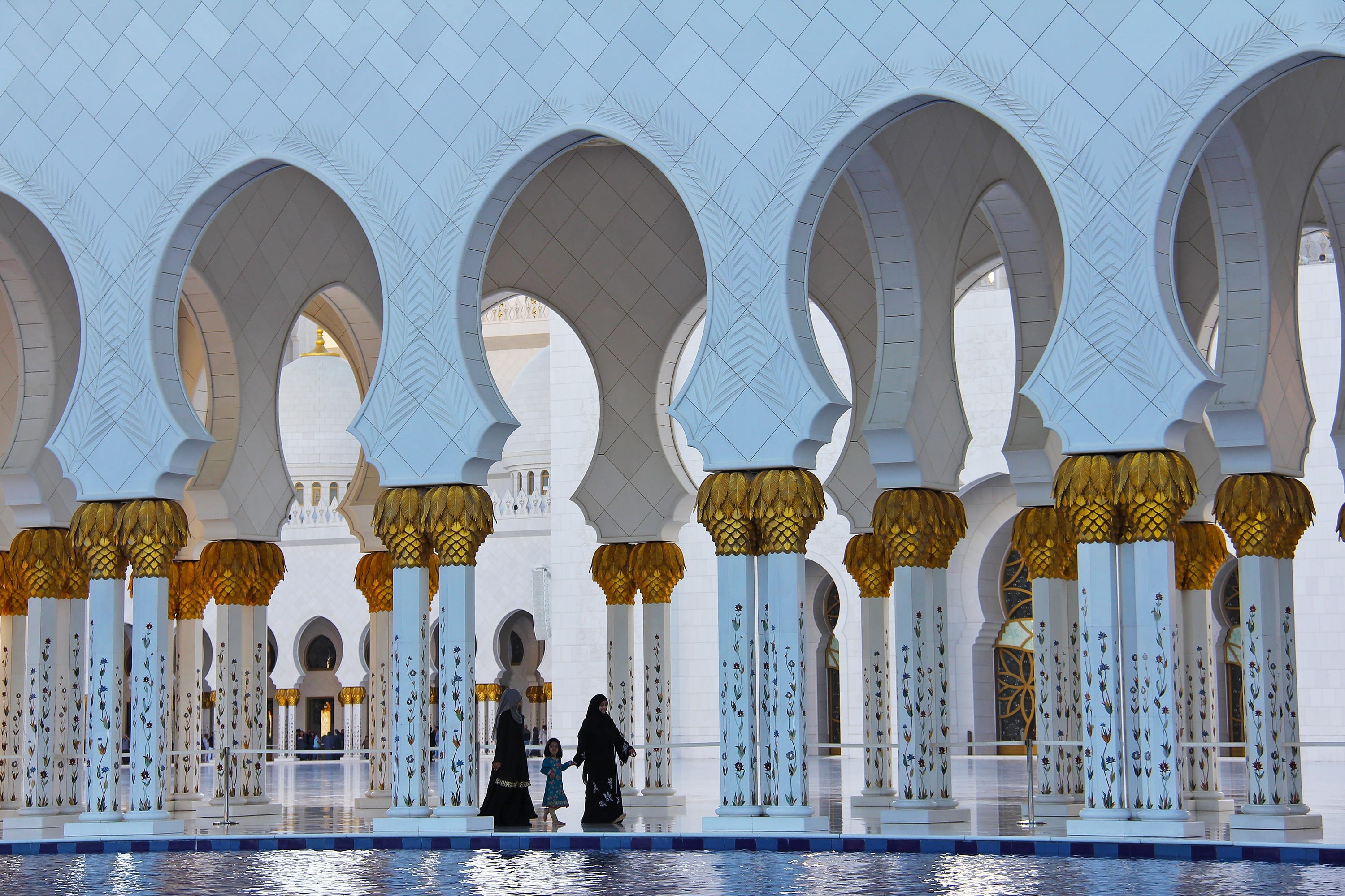 gold, people, dome, place of worship, tourism, built structure, water, travel, arch, building exterior, women, famous, landmark, architectural column, sheikh zayed grand mosque, HD Wallpaper
