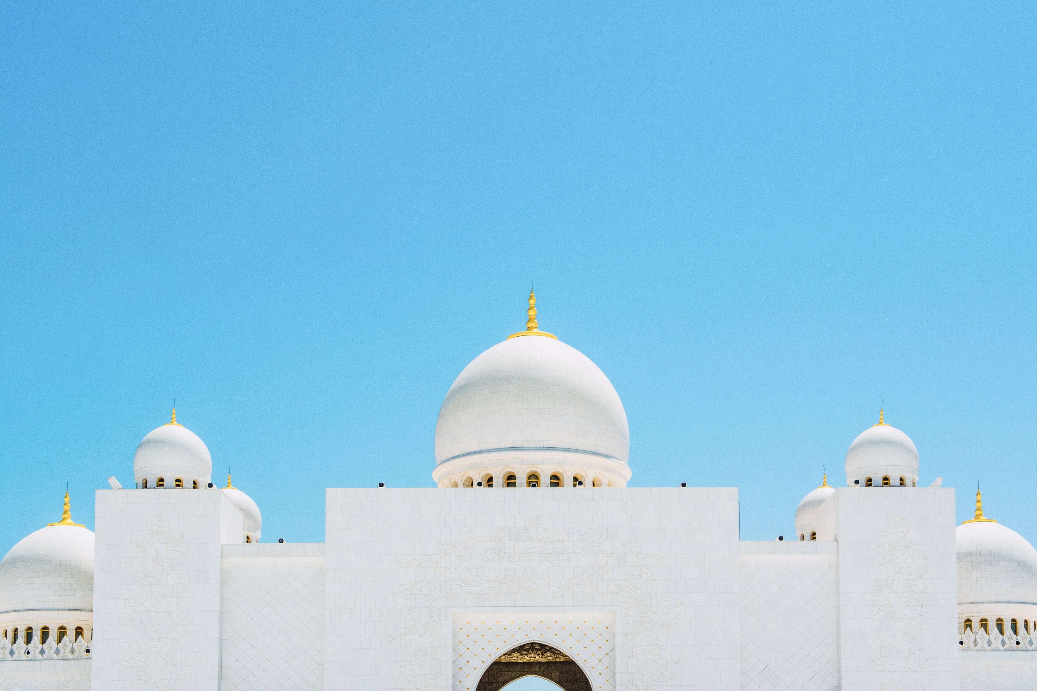 clean, spire, landmark, sheikh, abu dhabi, lines, no people, religion, place of worship, travel, dome, building, photo, 4K, white, architecture, bright, HD Wallpaper