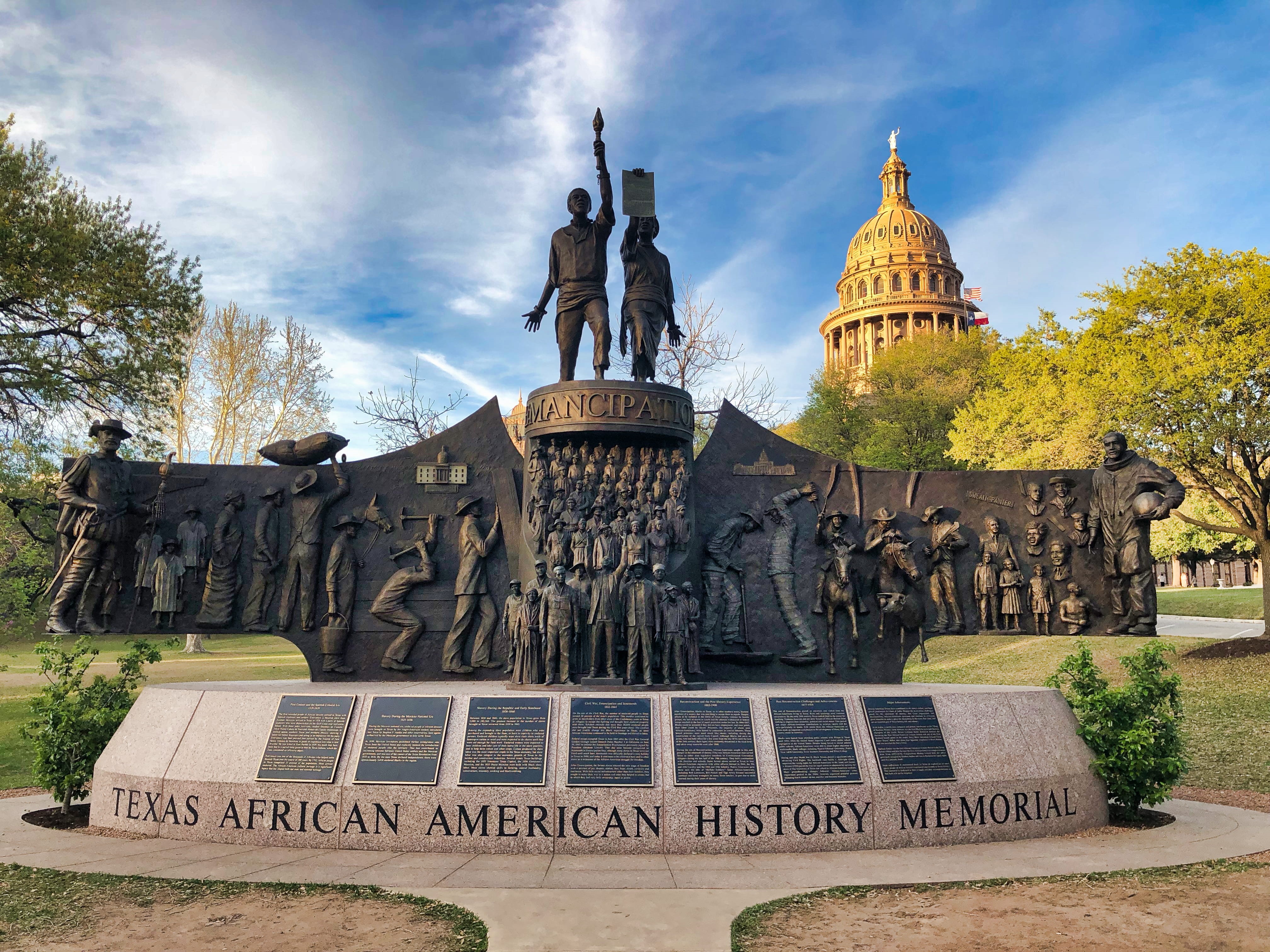 metropolis, the past, outdoors, memorial, water, solid, art and craft, steeple, no people, representation, monument, tourism, history, city, tower, dome, HD Wallpaper