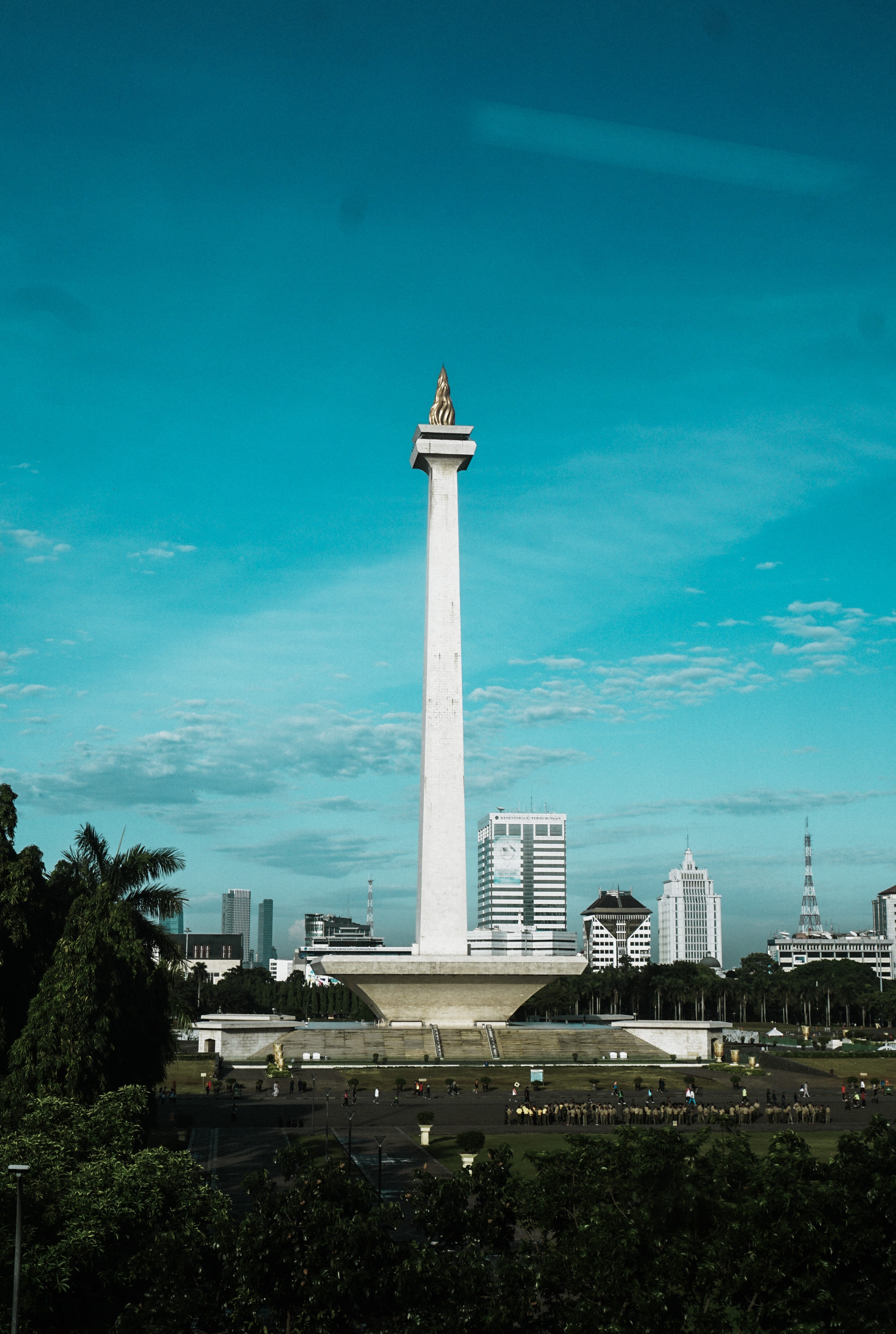 day, landscape, architectural column, human, outdoors, indonesia, building exterior, jakarta, tall - high, ibukota, travel destinations, the past, dki jakarta, Phone HD Wallpaper