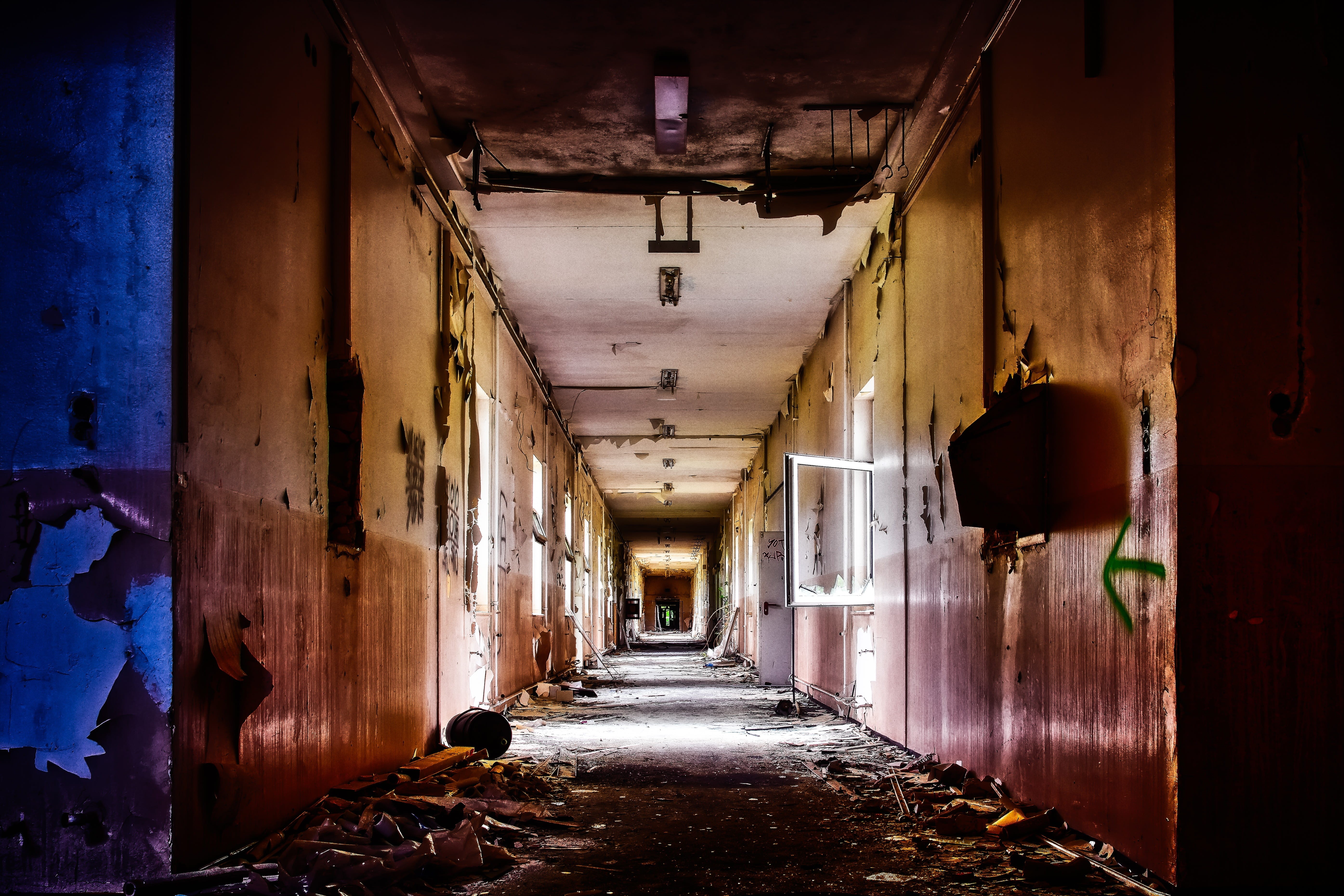 daytime, wall - building feature, entrance, destruction, no people, ruined, abandoned, diminishing perspective, architecture, ceiling, gang, built structure, HD Wallpaper