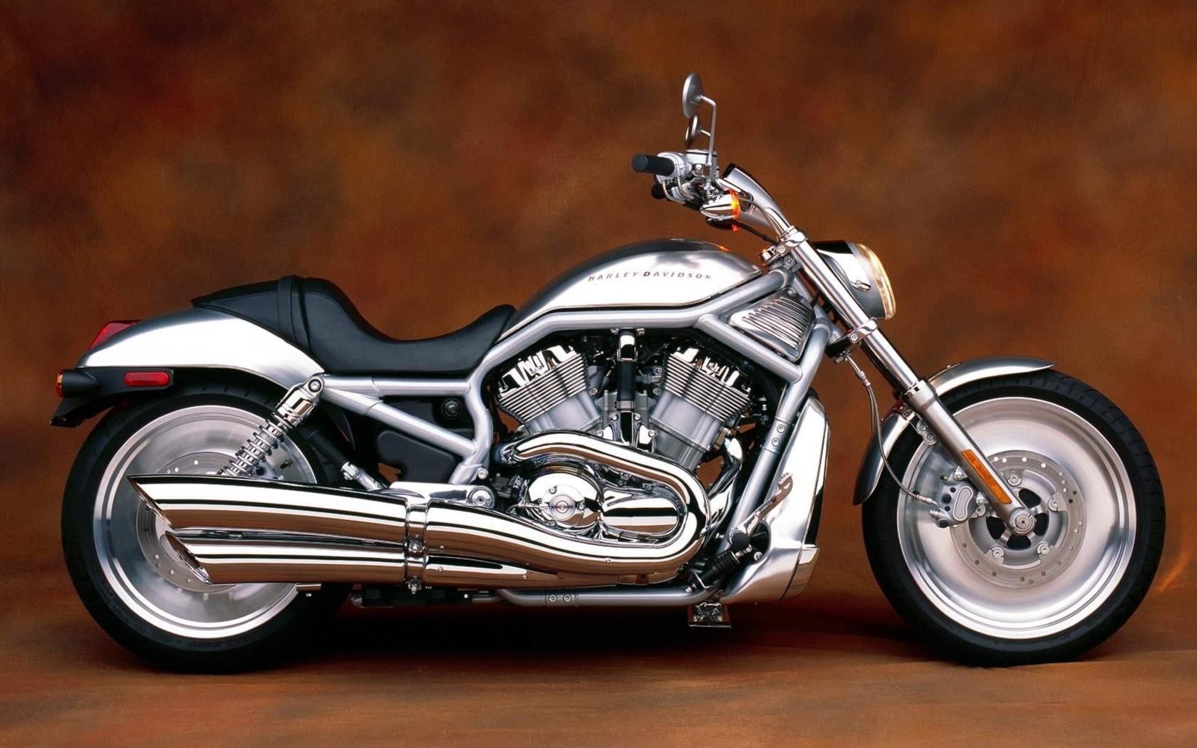 silver colored, side view, davidson, cruiser, focus on foreground, land vehicle, speed, indoors, Motorcycles, transportation, single object, motorcycle, HD Wallpaper
