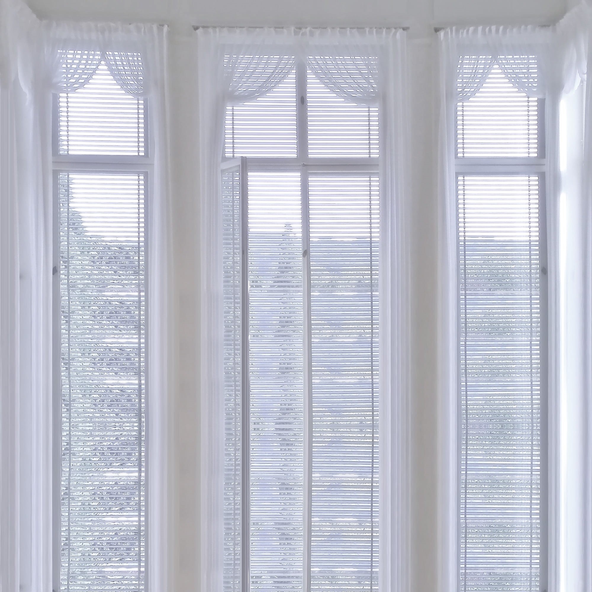 full frame, draperies, close-up, built structure, blinds, glass - material, indoors, white, home interior, building, interior, window blinds, room, window light, Phone HD Wallpaper