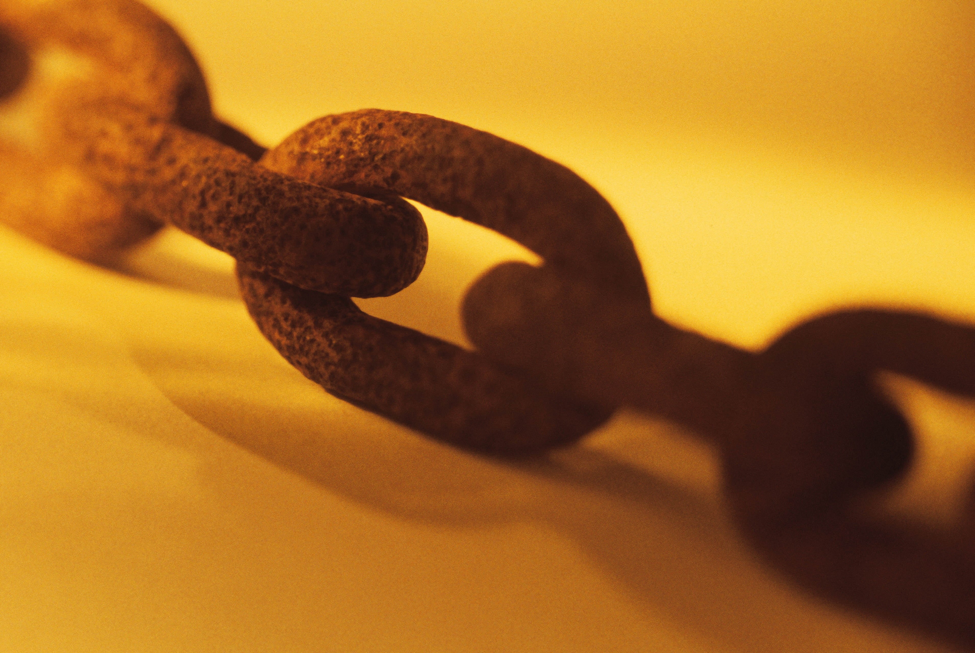 iron - Metal, strength, selective focus, chains, equipment, yellow, still life, togetherness, steel, brown, rust, no people, backgrounds, copy space, yellow background, HD Wallpaper