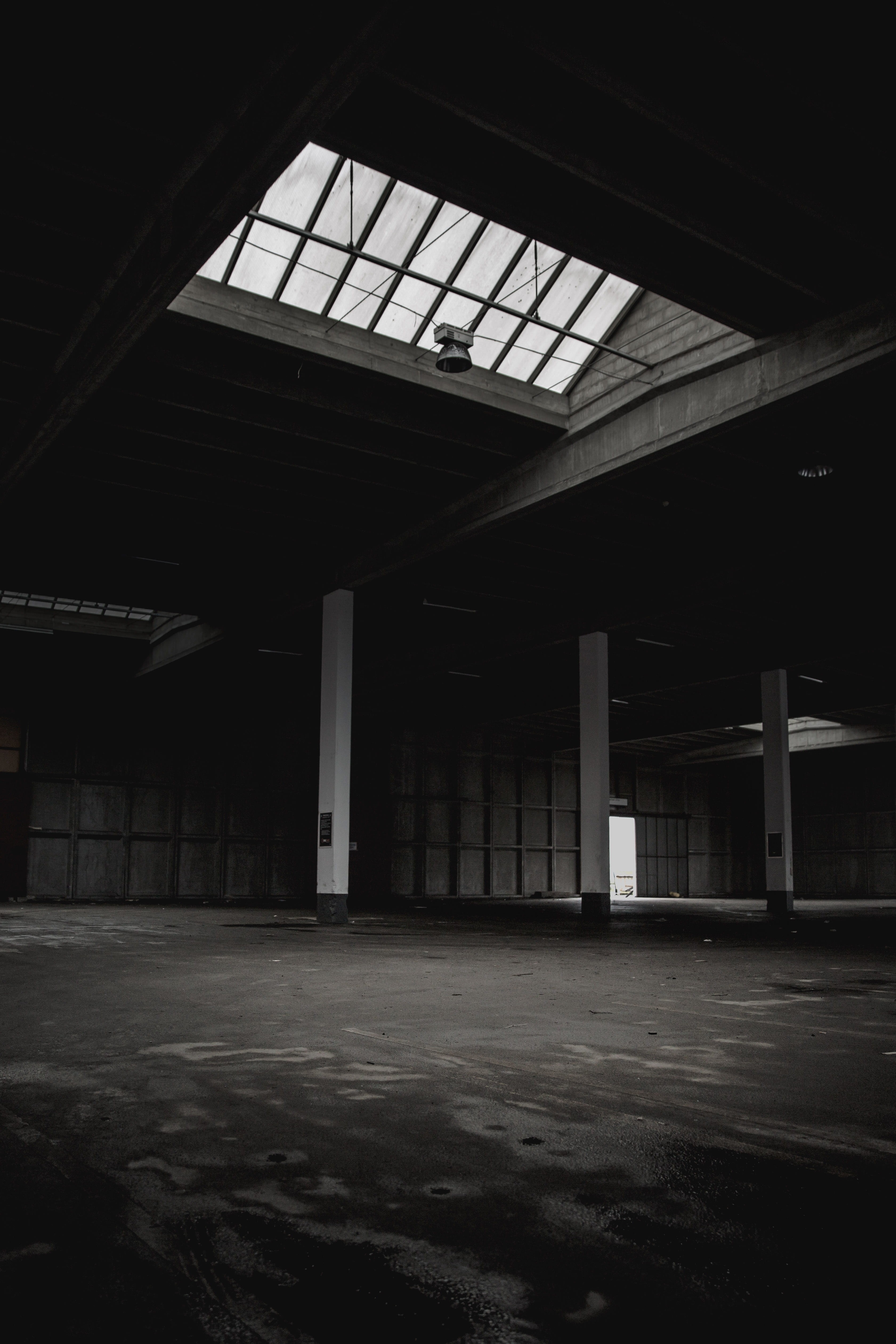 brutal, brutalist, day, architectural column, no people, black and white, built structure, room, photography, white, black, parking lot, empty, ceiling, Phone HD Wallpaper